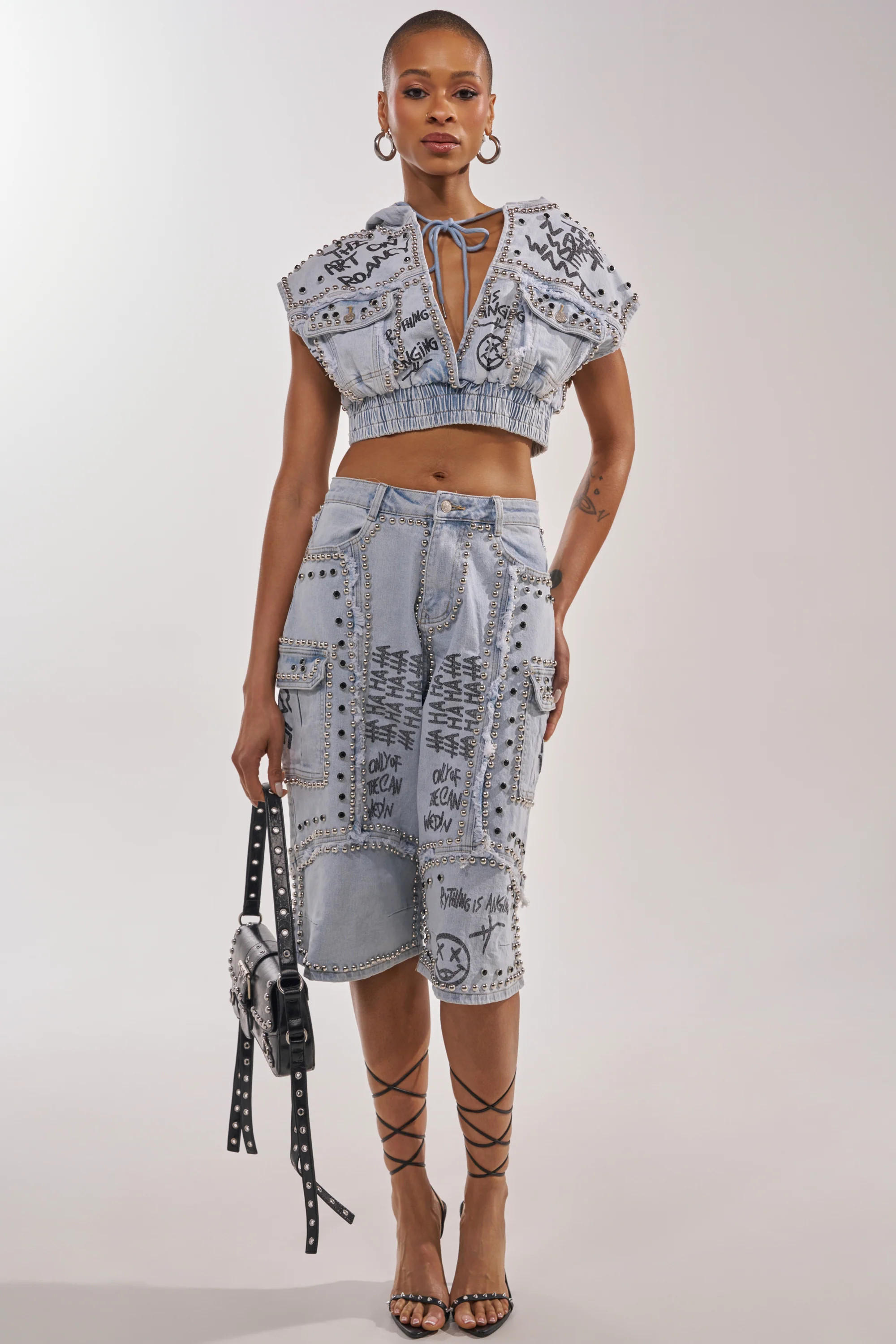 AKIRA Get Into The Rhythm Bermuda Short Pants | Black | Size Large | AKIRA