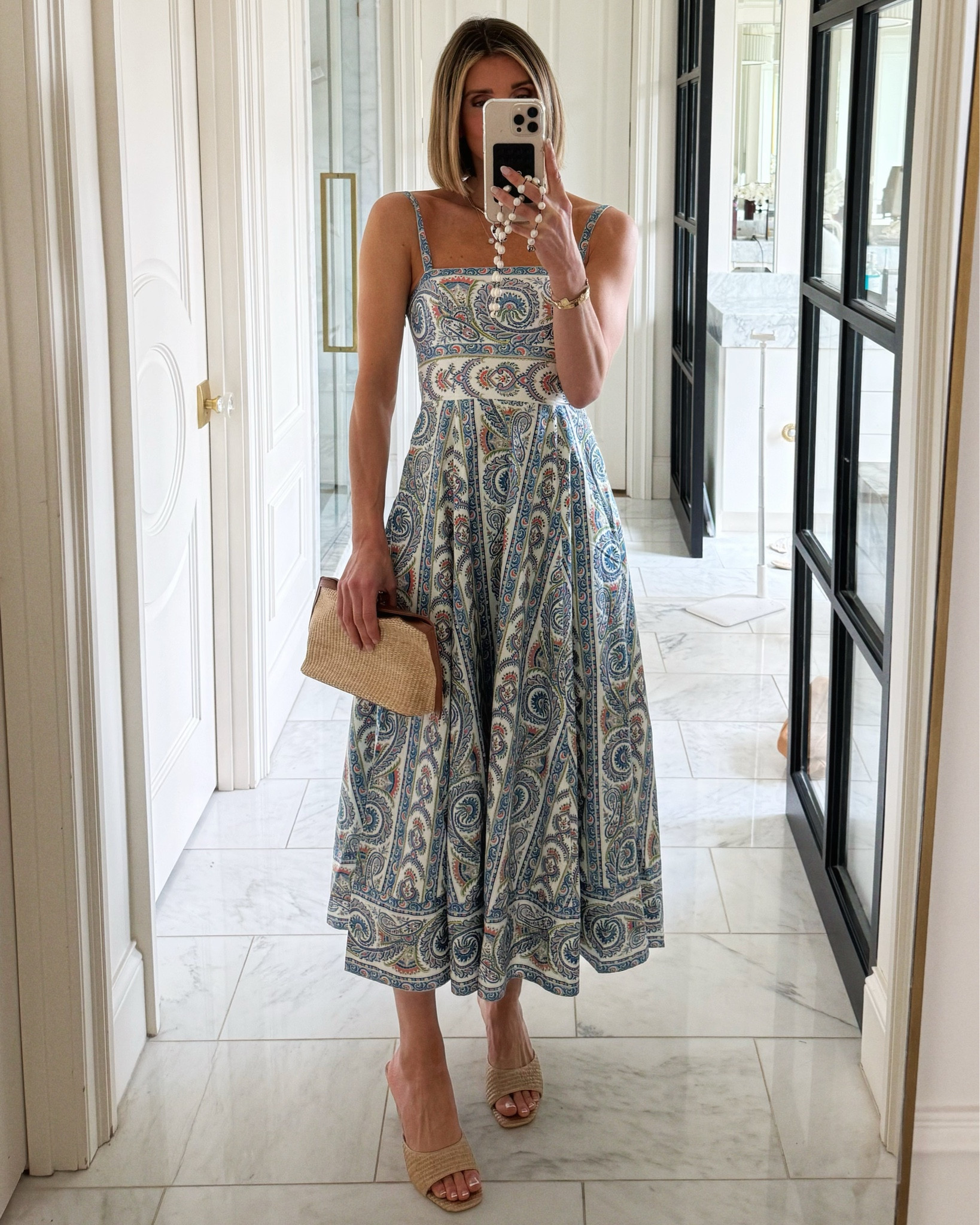 Mother's Day dress fits tts 