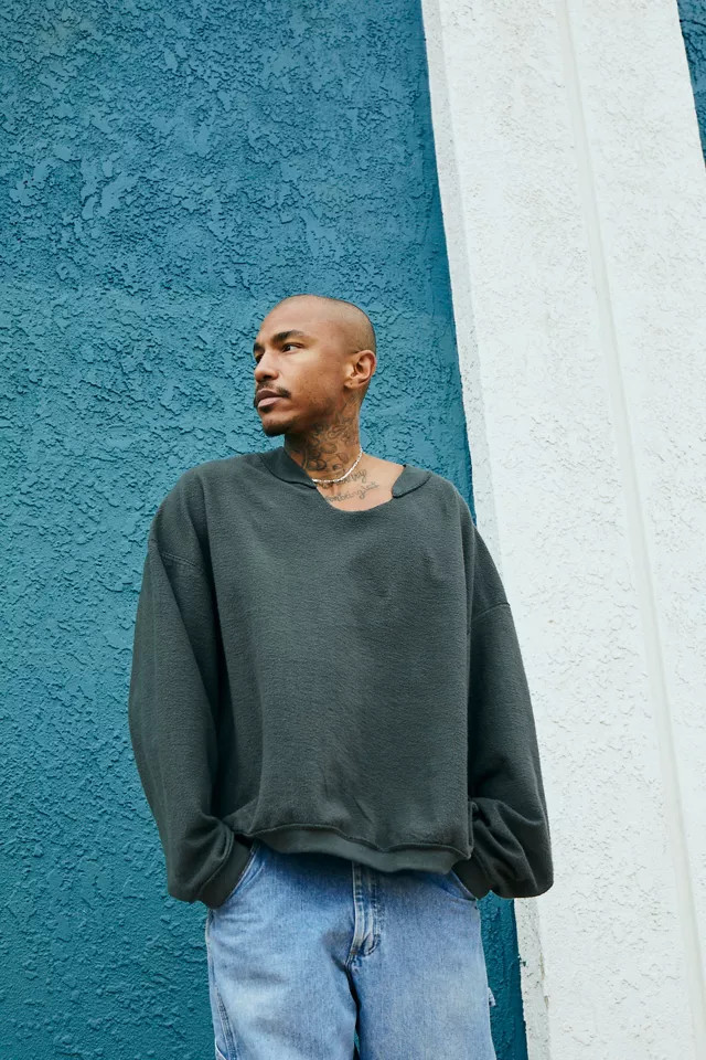 Notched Fleece Crew Neck Sweatshirt | Urban Outfitters (US and RoW)