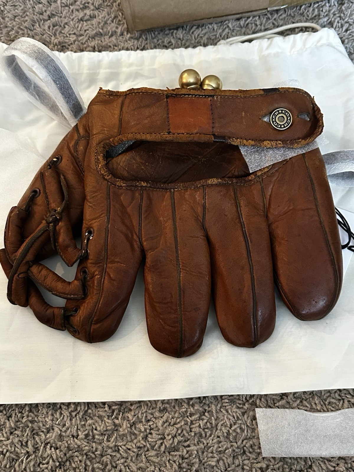 COACH RUNWAY Baseball Glove Kisslock Frame Bag | eBay US