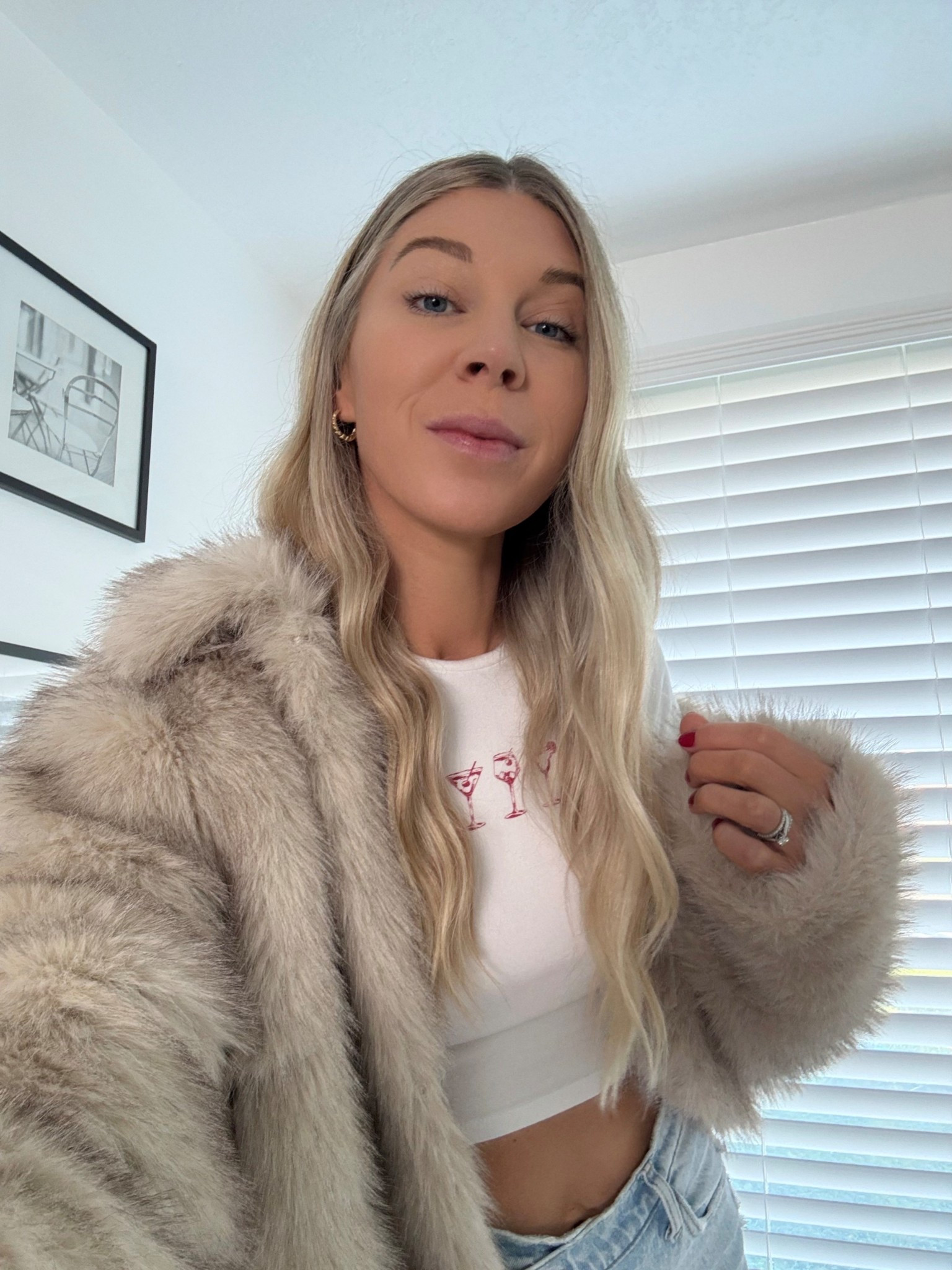 fluffy jacket szn 🧥🧣🧸🍷

#LTKootd #LTKFindsUnder100 #LTKSeasonal