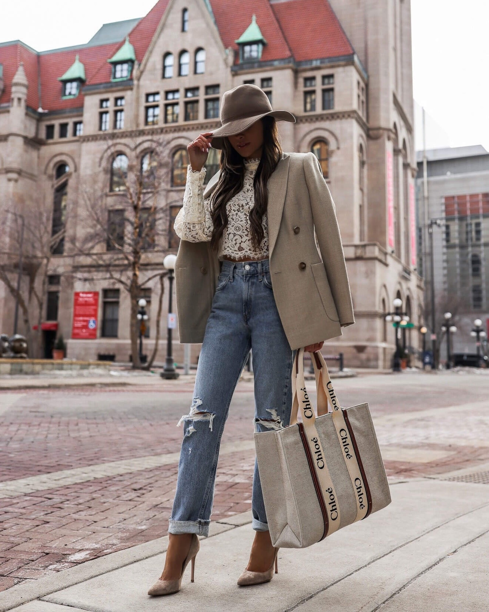 Chic workwear outfit 
Beige blazer
Bardot lace top back in stock
Agolde jeans linking similar
Chloe tote
Suede pumps 



#LTKootd #LTKWorkwear #LTKSeasonal
