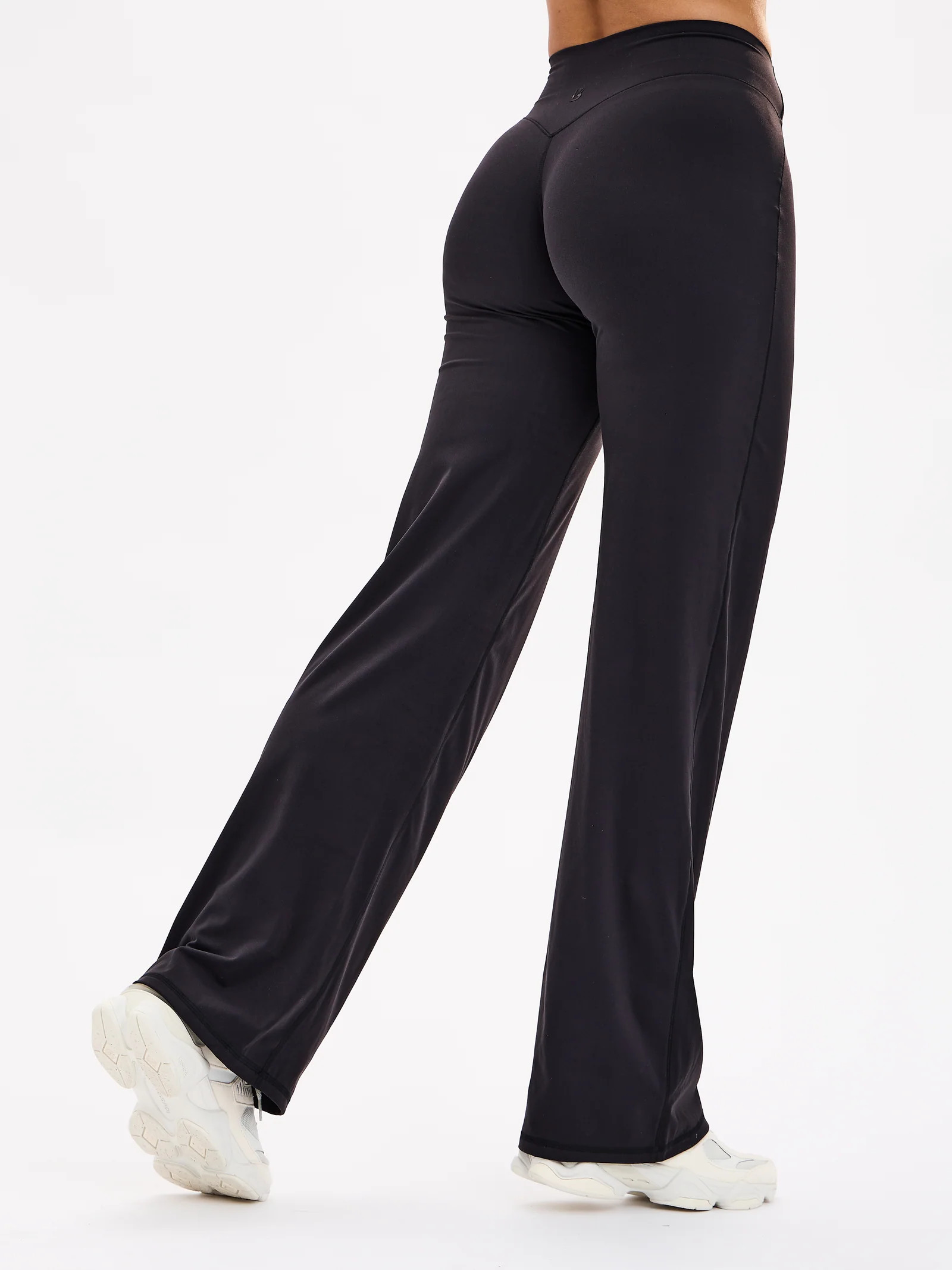 Poshknit Straight Leg Pant - Onyx Black | Buffbunny Collection