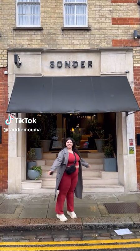 What I wore on day one in London! ✈️

I kept it super comfortable since I did travel this day and I got this super cute trenchcoat from Amazon that I love and was perfect for London and just when you wanna add a thin coat over your outfit 🖤

#LTKfindsunder100 #LTKplussize #LTKfindsunder50