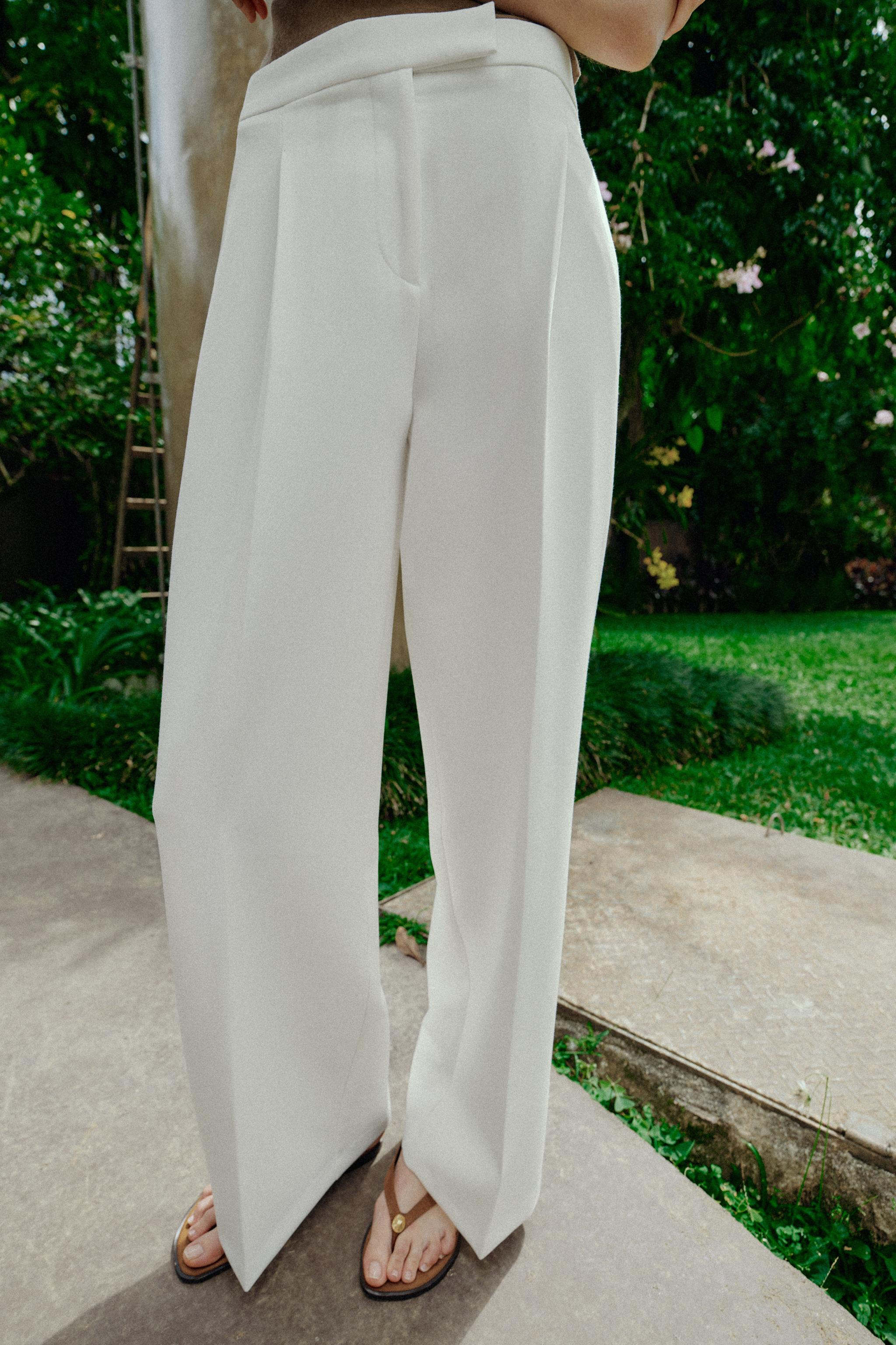 WIDE-LEG TROUSERS WITH DARTS | Zara UK