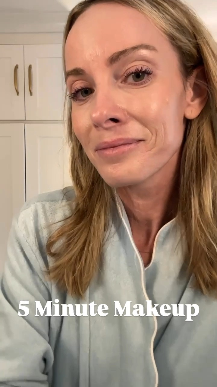 my go-to 5 minute makeup look… so quick + easy 🫶🏻 shop my fave products here 🩵

#LTKFindsUnder50 #LTKStyleTip #LTKBeauty