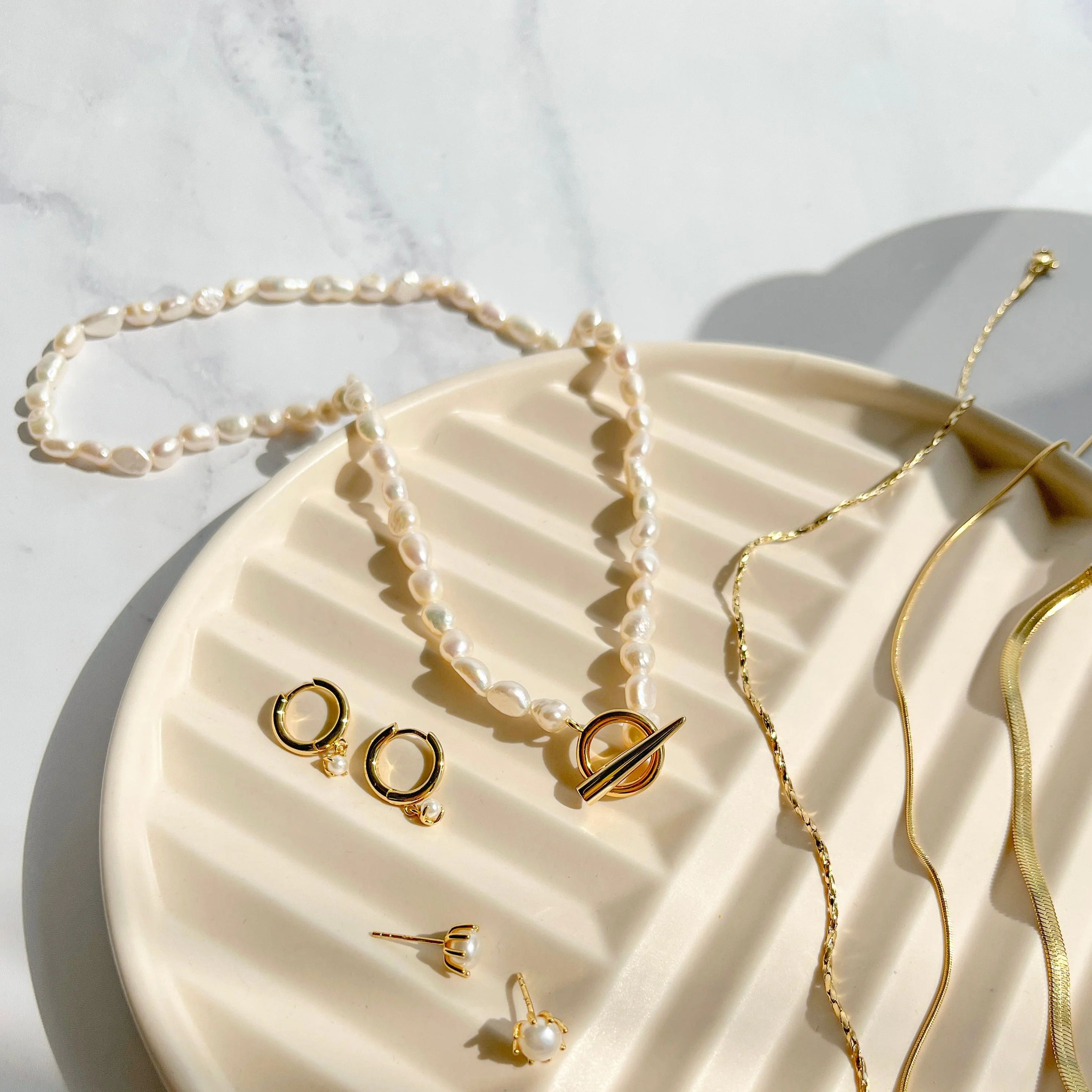 Gold Toggle Clasp AAA Pearl Necklace | Victoria Emerson