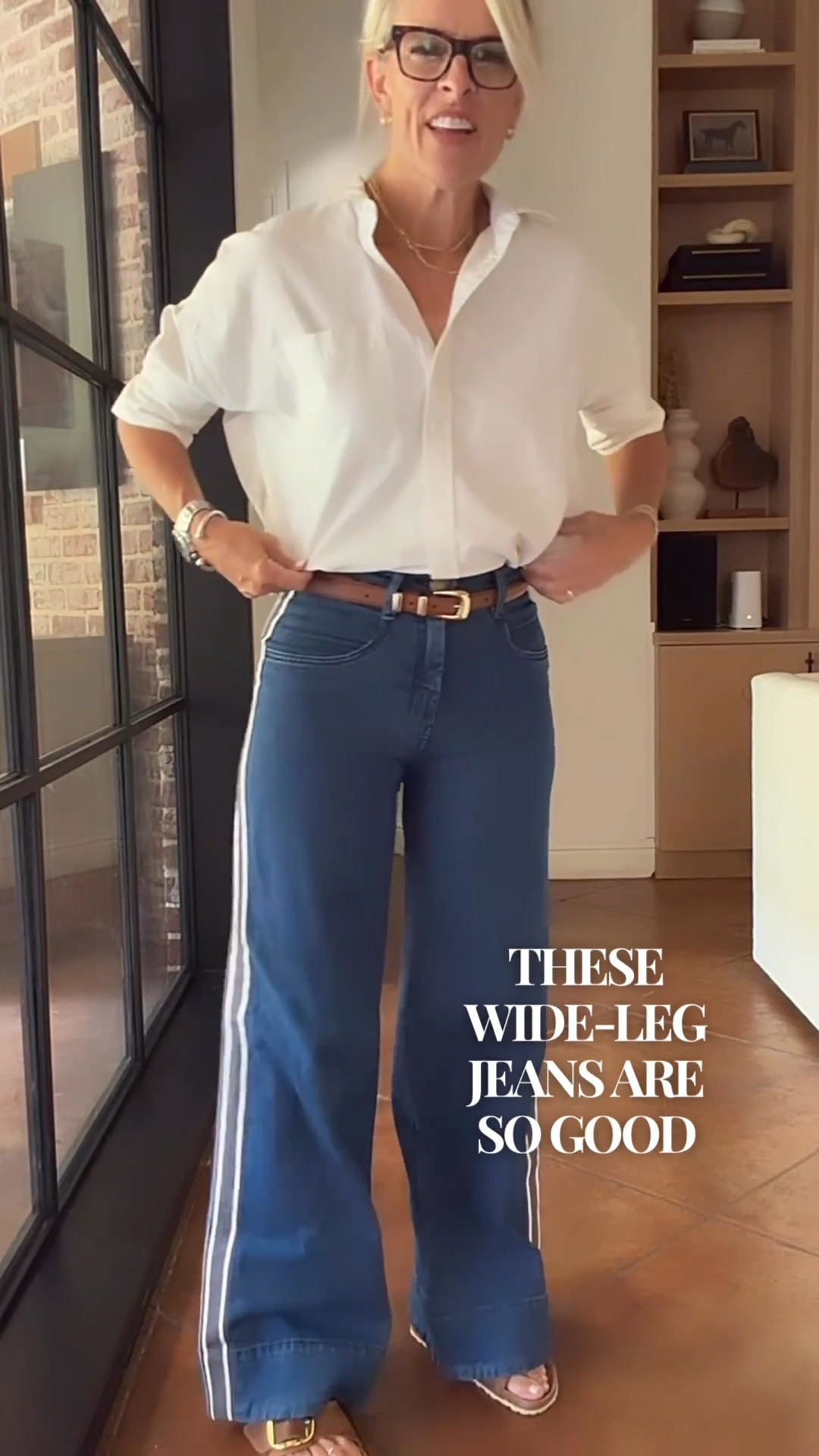 Denim fit check! I’m wearing my true size 27 in this wash, but these fit a little snugger than the darker wash. If you’re between sizes, I’d consider sizing up in this color.

I’m 5’6” and love where the full length hits. The side stripe gives them a slightly sporty feel, but they can easily be dressed up with a blouse or sweater.

#LTKootd #LTKOver40