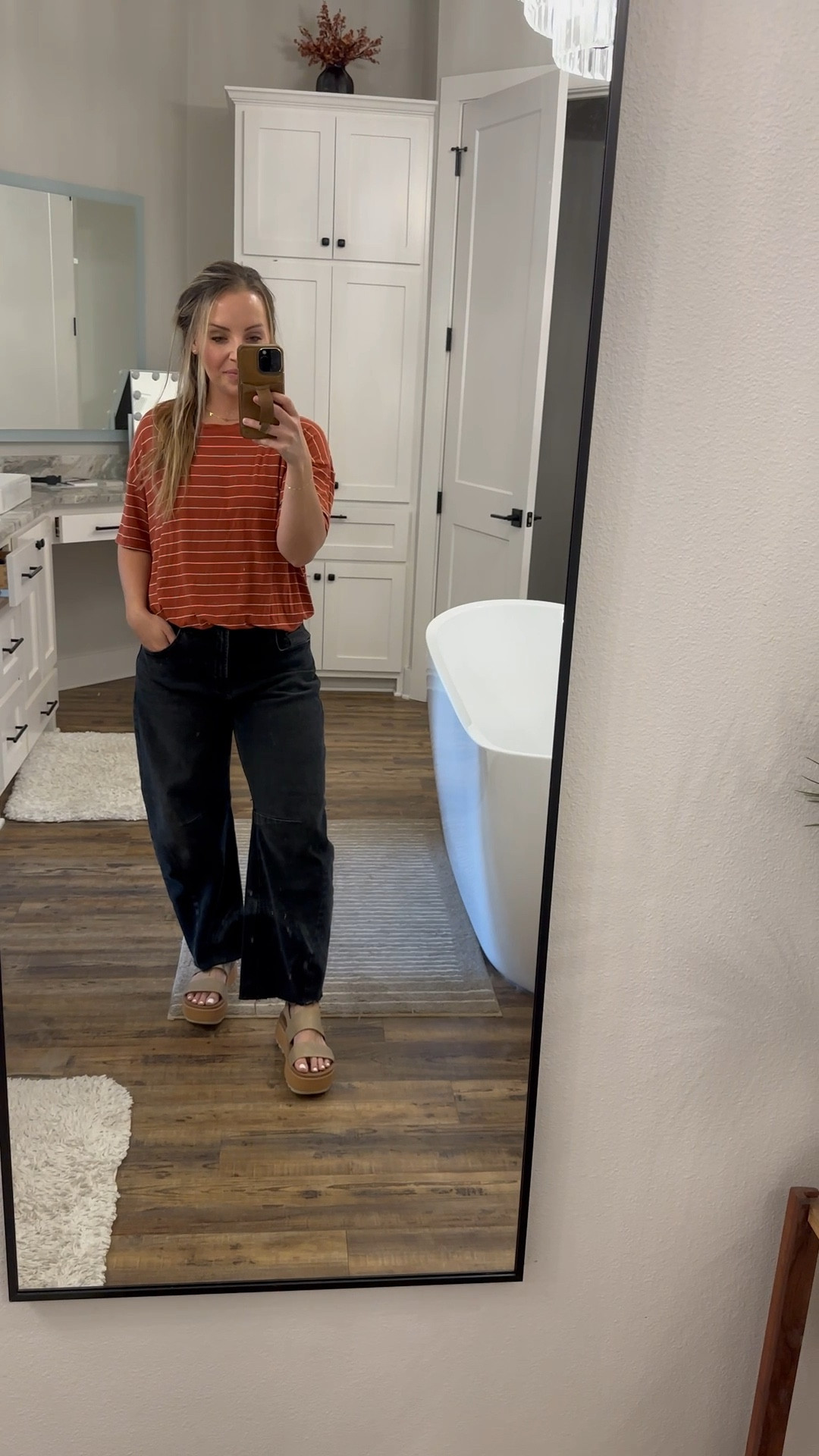 Shop this post below!👇🏻 
#fallstyle #falloutfit #momstyle #LTKShoes #Walmartfinds #Amazonfinds #barreljeans #blackjeans #reefshoes #neutralsandals #neutralstyle 

#LTKStyleTip #LTKFindsUnder100 #LTKWorkwear