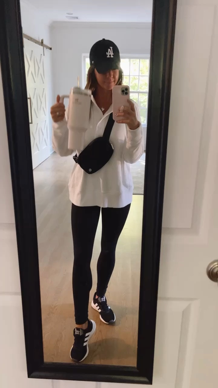 Soccer mom ootd

#LTKfamily #LTKcurves #LTKSeasonal
