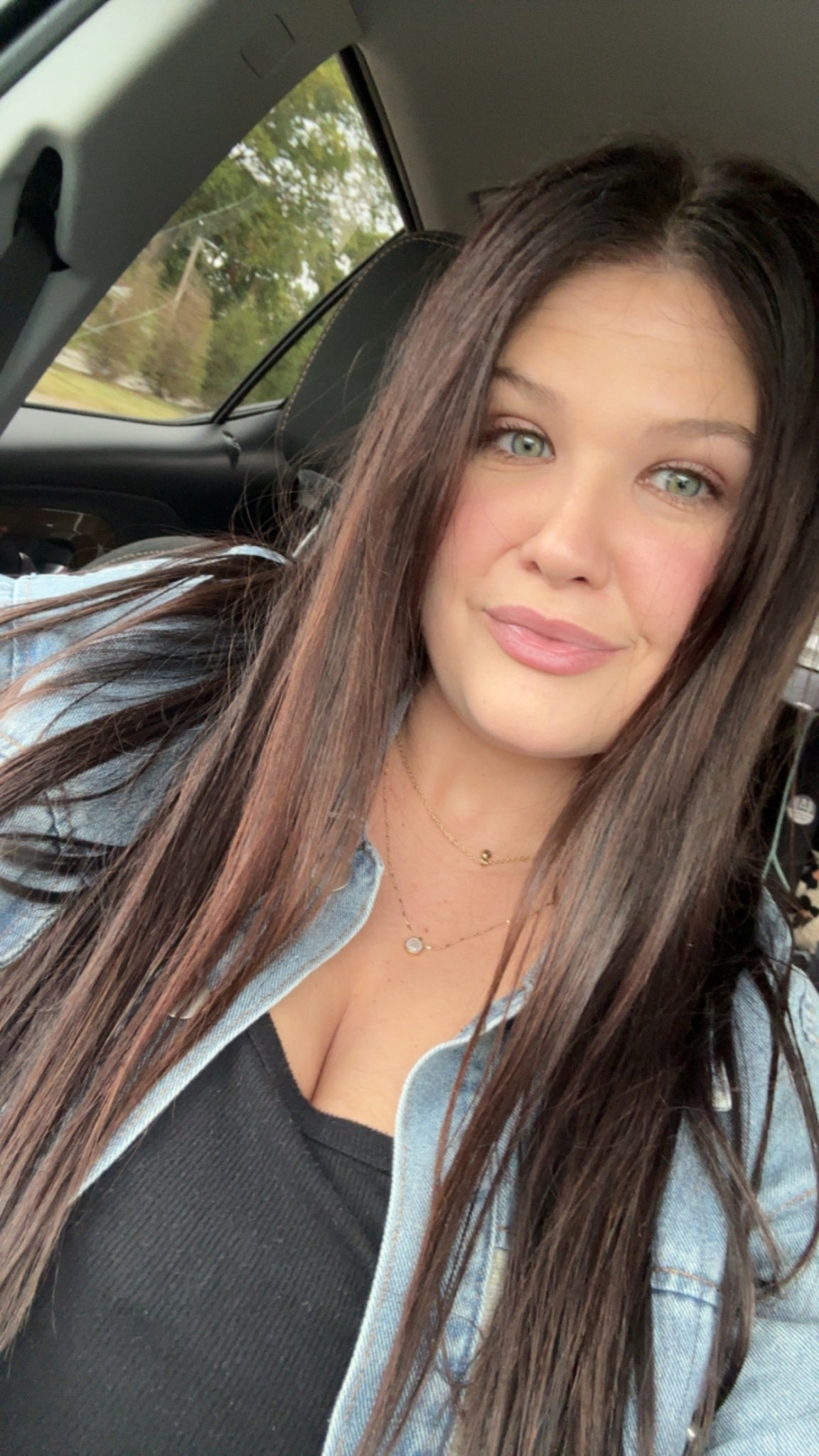Everyday makeup

Amazon / drug store / makeup routine 

#LTKBeauty #LTKSaleAlert #LTKMidsize