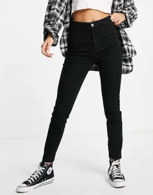 Urban Revivo skinny jeans in black | ASOS (Global)