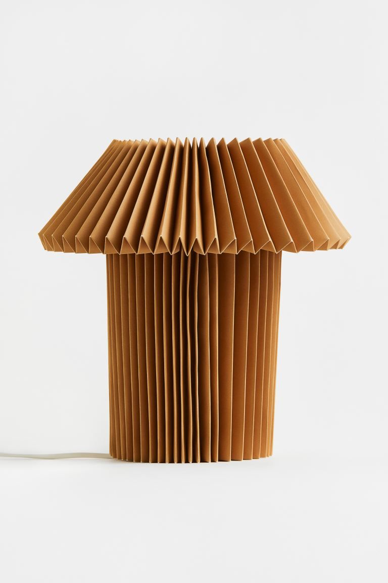 Pleated paper table lamp | H&M (UK, MY, IN, SG, PH, TW, HK)