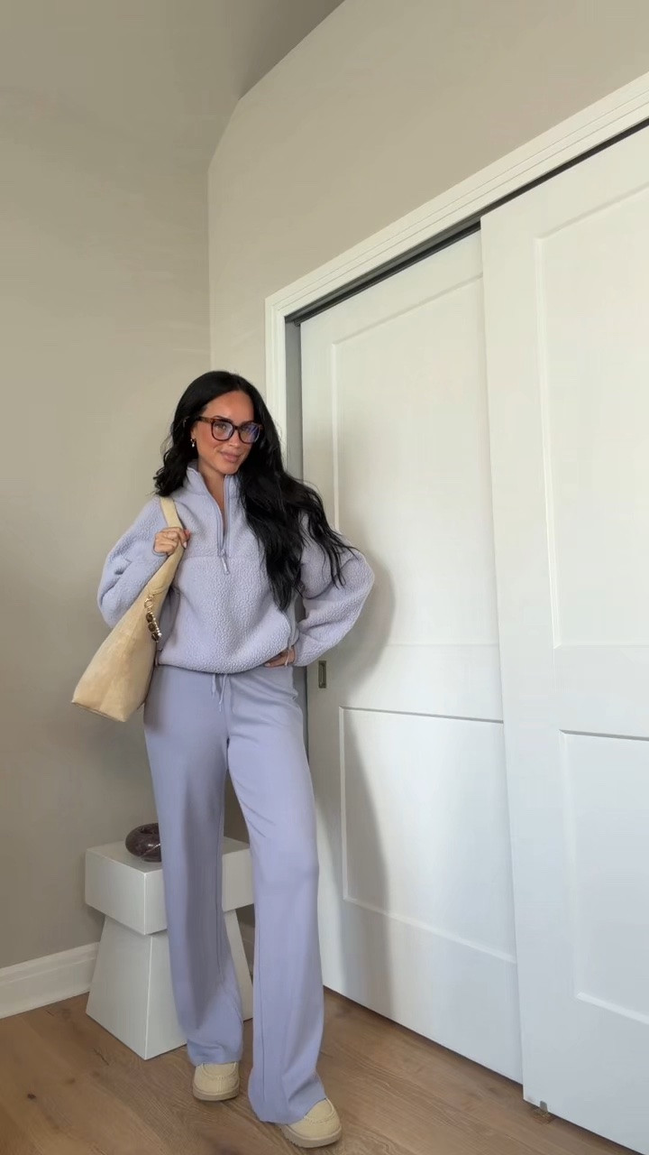 Here’s a really cute & comfy Aritzia fall outfit you’ll want to wear on repeat 💜🍂The perfect cozy everyday look for chilly fall days! I’ll have all my outfit details linked over on my LTK.

My sizing: 5’7”, 145 lbs, 32DD
Wearing a size small tank, size medium fleece, and size medium pants.





#Aritziapilartec #AritziaOutfit #FallOutfit #ComfyFallOutfit #AritziaStyle Aritzia fall outfit, Aritzia outfit inspo, comfy fall outfit, cozy fall outfit, Aritzia fleece, Aritzia pants, Aritzia basics, casual fall outfit, cozy everyday outfit, fall fashion, fall outfit inspo, neutral fall outfit, Aritzia fall style @Aritzia