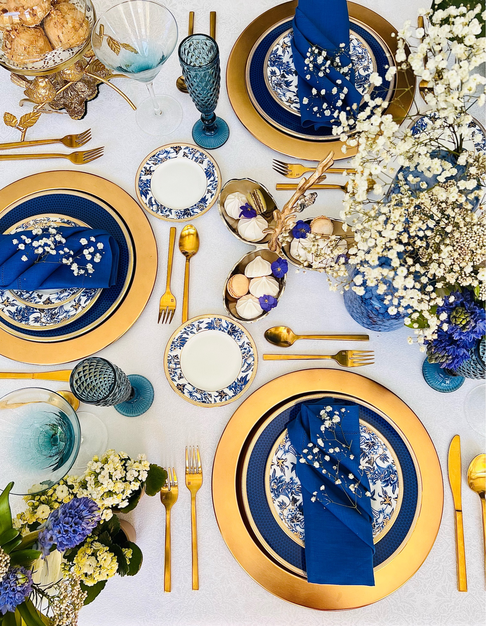 Hibiscus by @wedgwood is sure a statement maker! 

#LTKGiftGuide #LTKhome #LTKstyletip
