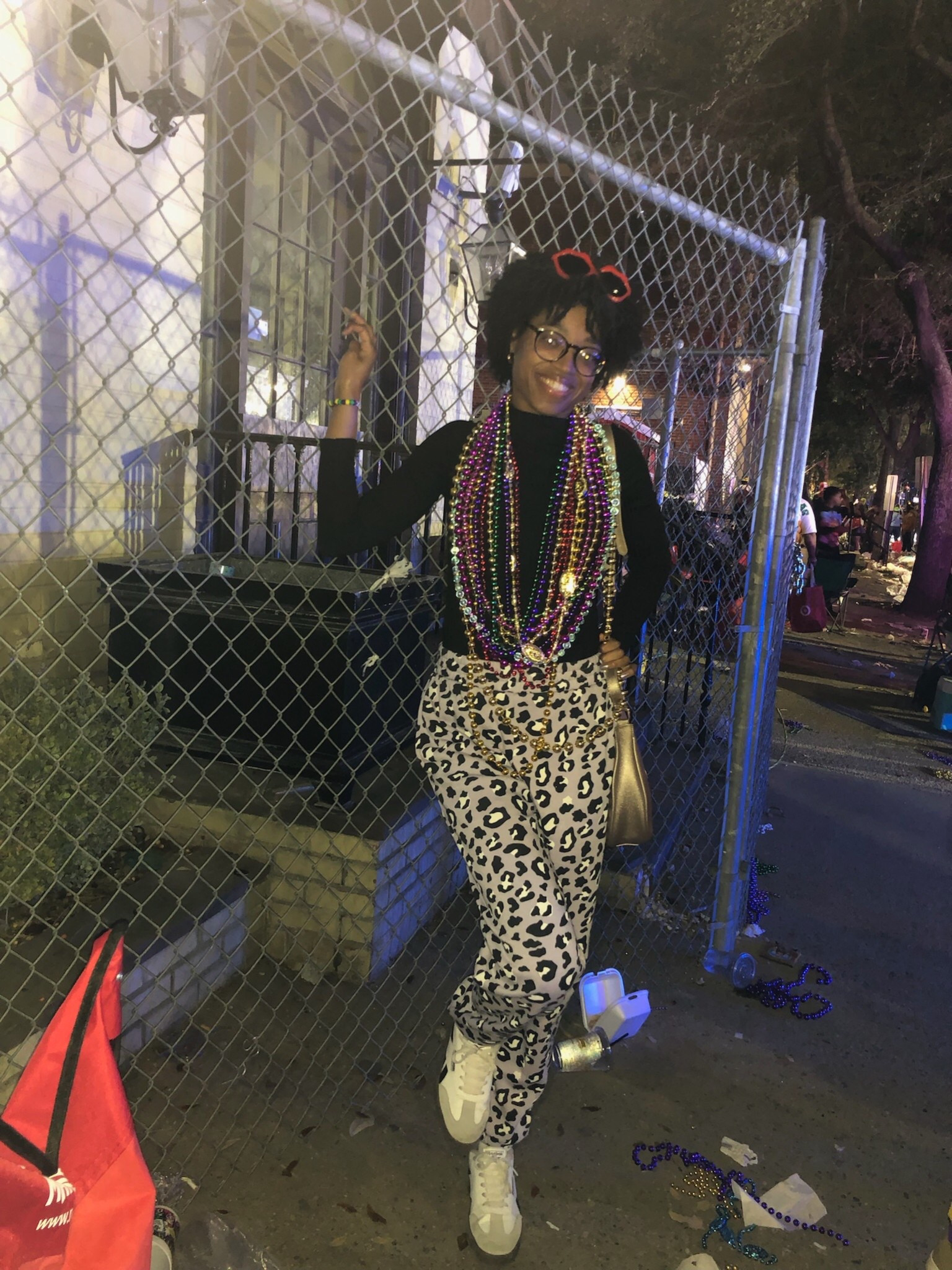 2|8|26 🎭⚜️

Turtleneck: PrettyLittleThing
Leopard Joggers: Colsie + Target
Sneakers: Reebok
Purse: Bebe + Marshalls
Hoop Earrings: Walmart

#mardigras #fashion #fashionista #outfitinspiration #outfitinspo



#LTKootd #LTKTravel