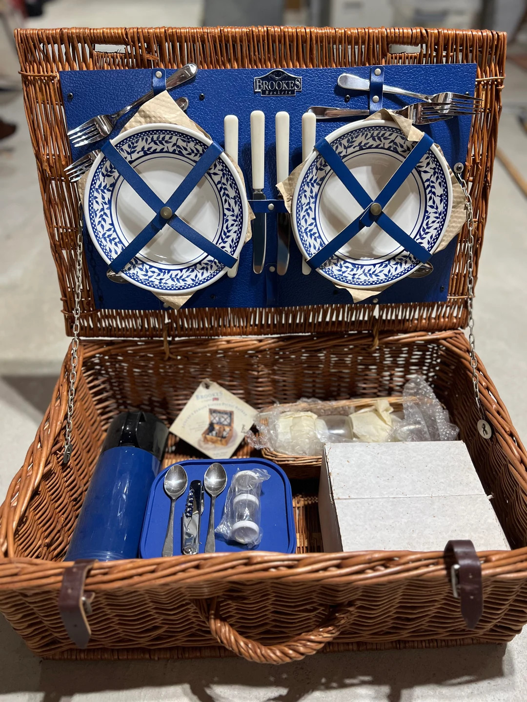 Brooks Brothers Wicker Picnic Hamper/basket Made in England - Etsy | Etsy (US)