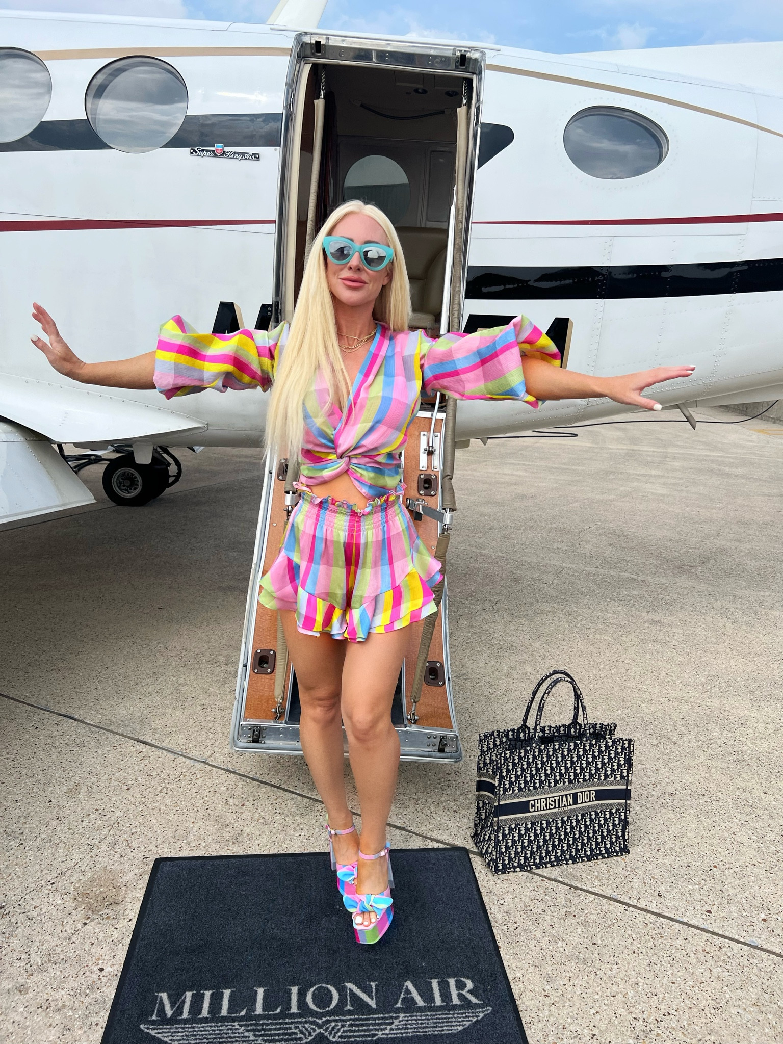 This fit 💗💗 shop my look in bio 💗 

#LTKtravel #LTKFind #LTKstyletip