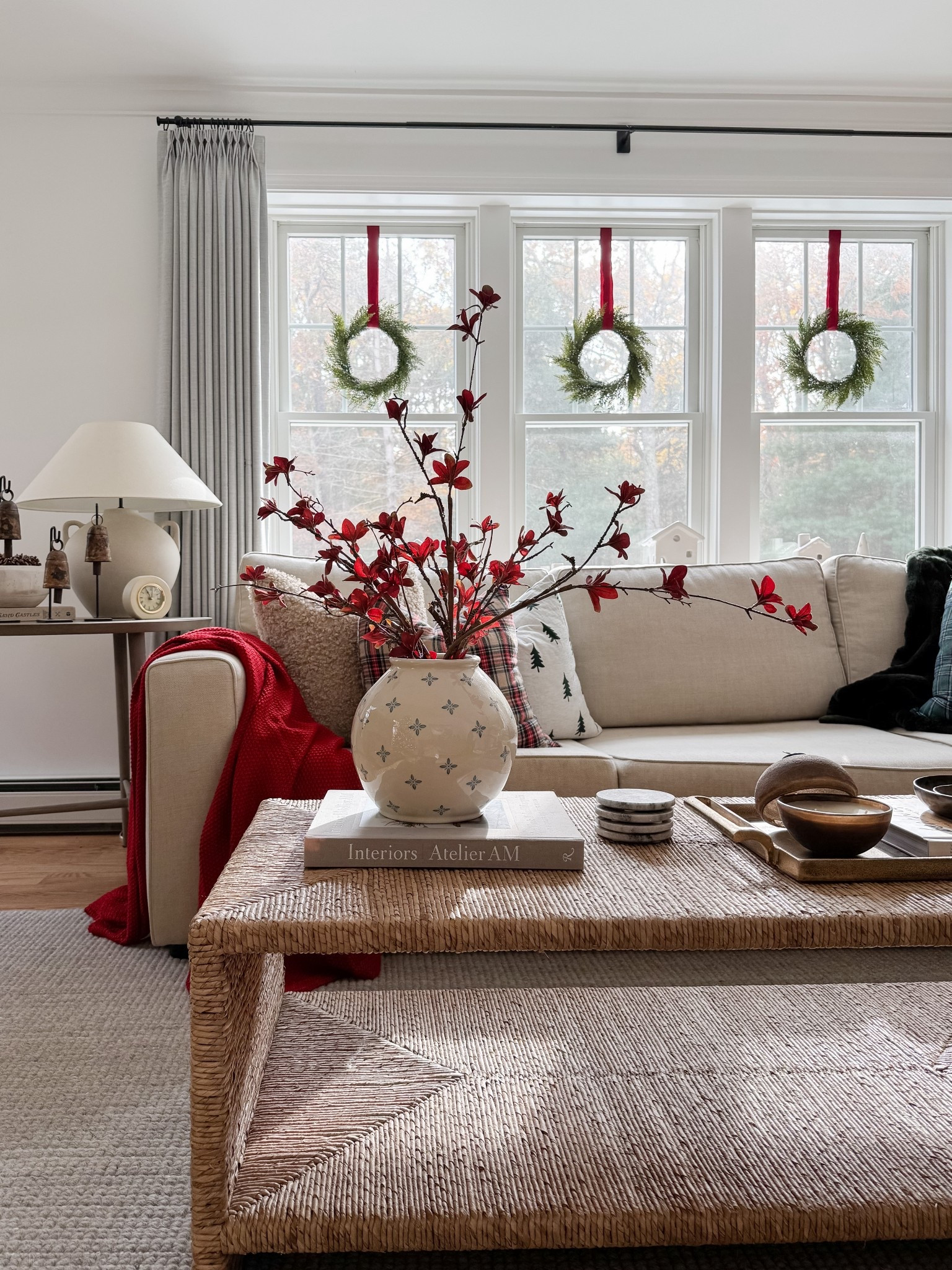 Holiday living room

Amazon home  Ralph Lauren Christmas decor  Coastal living room  throw blanket, throw pillows, potter barn sofa,  vase, jute rug, sherri calnan home 

#LTKHoliday #LTKFindsUnder50 #LTKHome