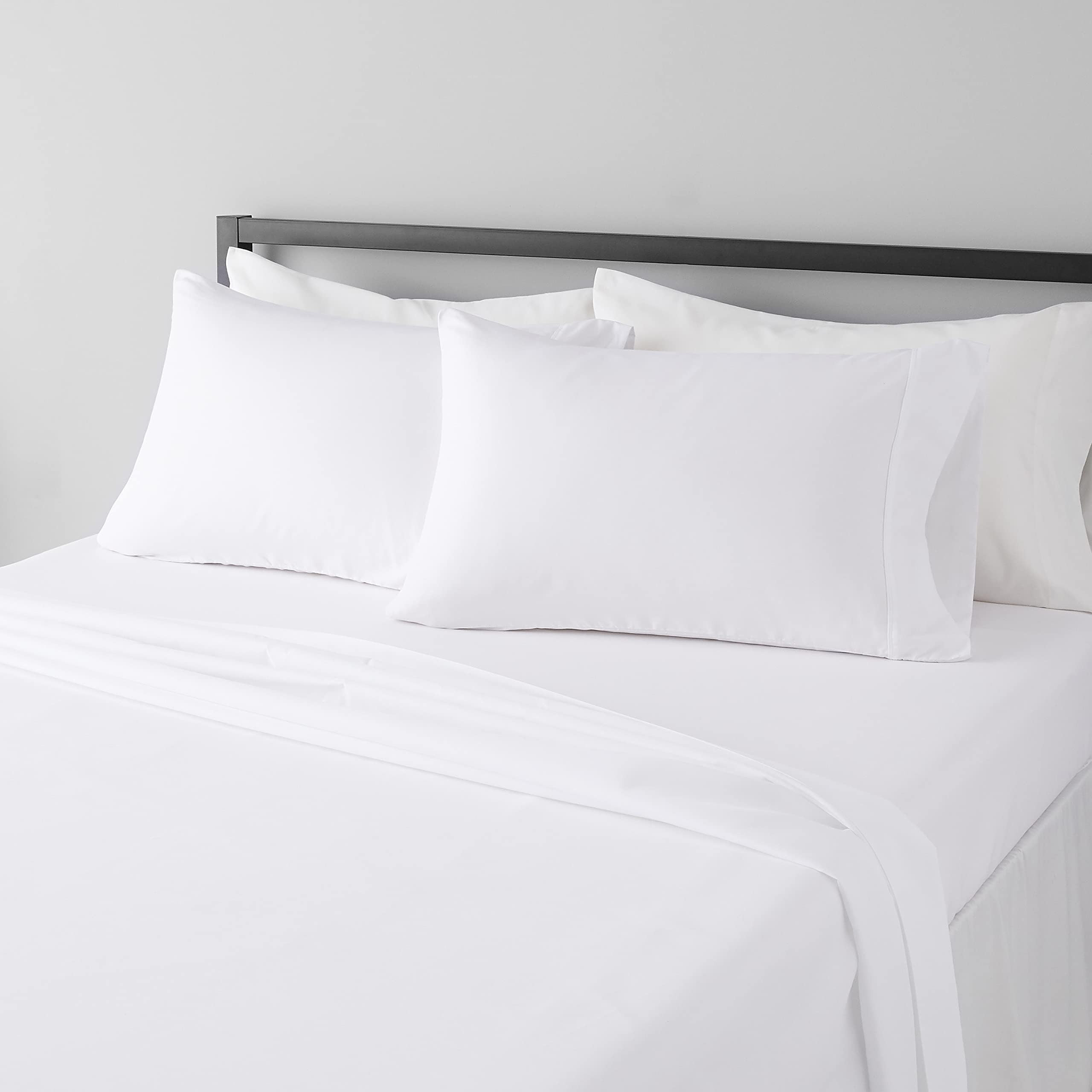 Amazon Basics 4 Piece Microfiber Lightweight Wrinkle-free Breathable Bed Sheet Set, Super Soft Ea... | Amazon (US)