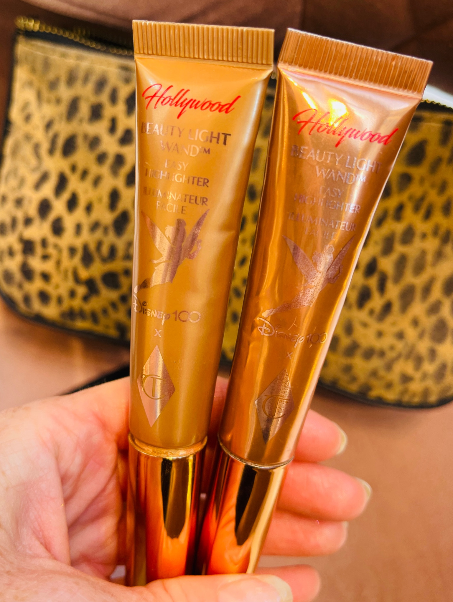 BEAUTY LIGHT WAND
NEW! DISNEY EDITION !
.
For the perfect cheekbones that glow ! Stunning 🤩 

.
. 
#highlighter #cheeks #blusher #new #disney .#makeup #beauty 

#LTKFind #LTKU #LTKbeauty