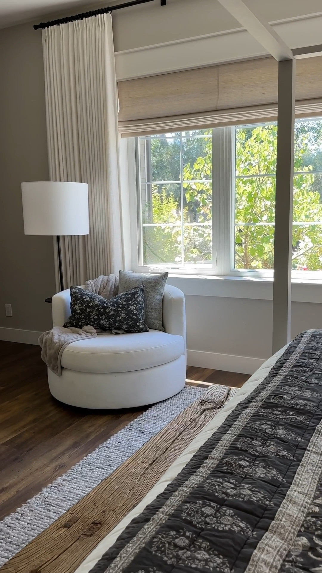 Bedroom styling
Swivel chair
Reading nook


#LTKVideo #LTKStyleTip #LTKHome