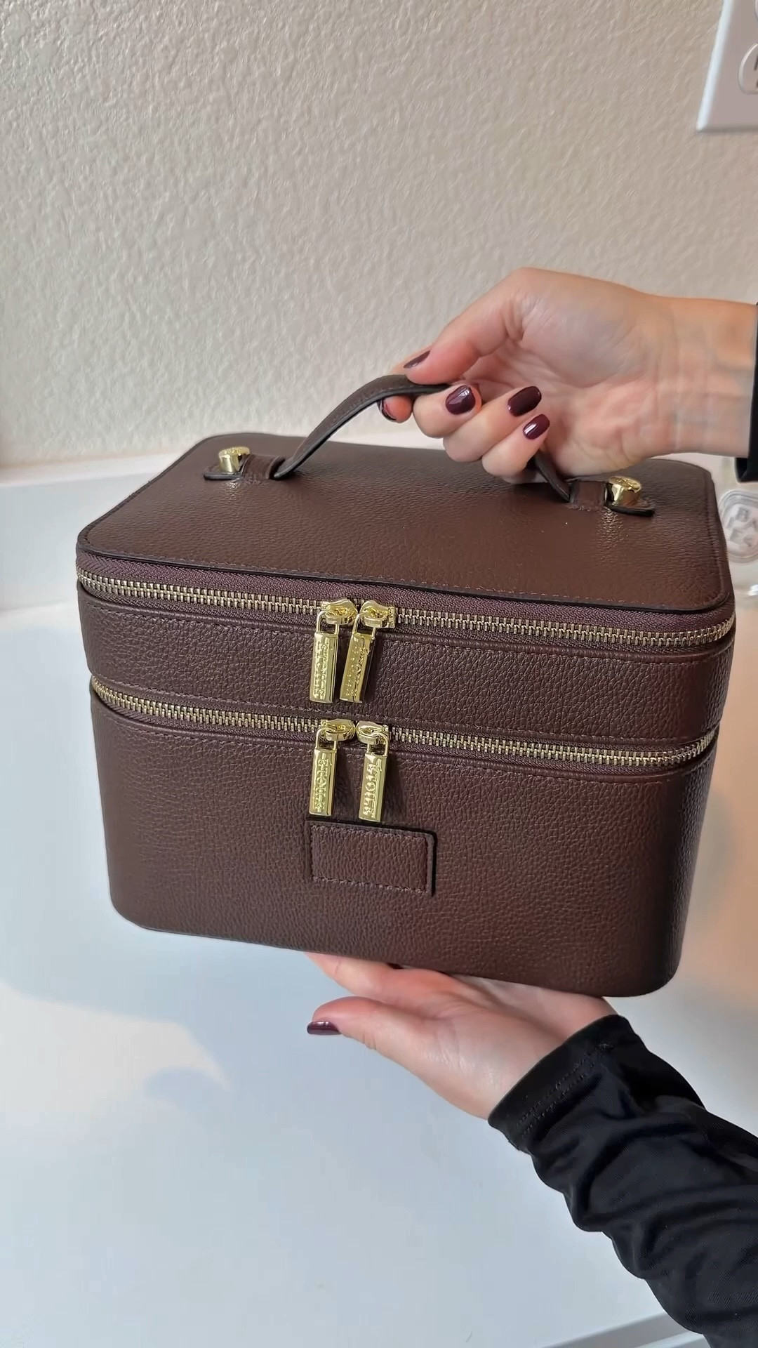 Best gift for her under $100! 
Gift for mom, sil, bff, make up case, vanity, travel case, Christmas gift, sale, Black Friday deal

#LTKHoliday #LTKGiftGuide #LTKSaleAlert