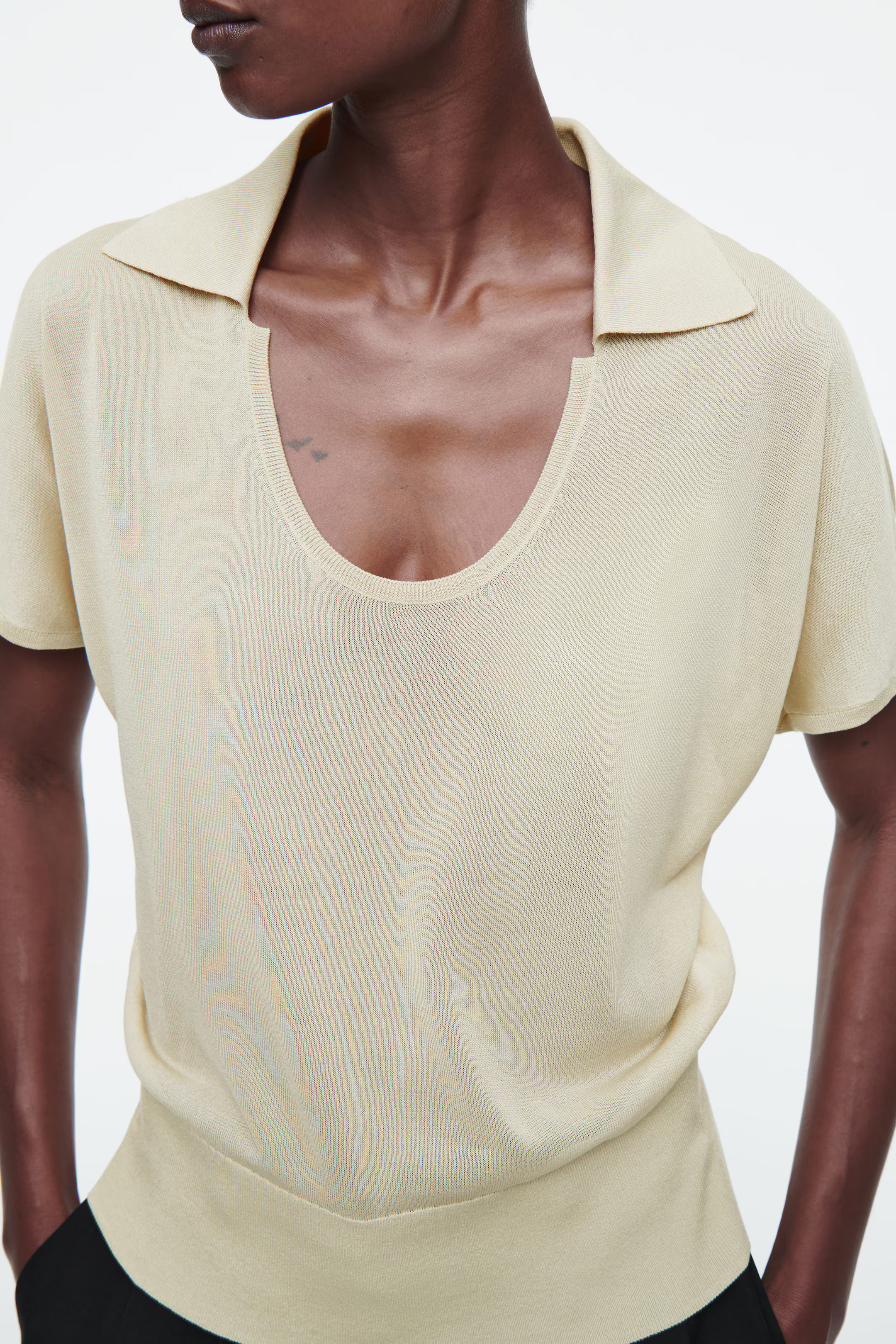 SCOOP-NECK KNITTED POLO SHIRT - STONE | COS (AU)