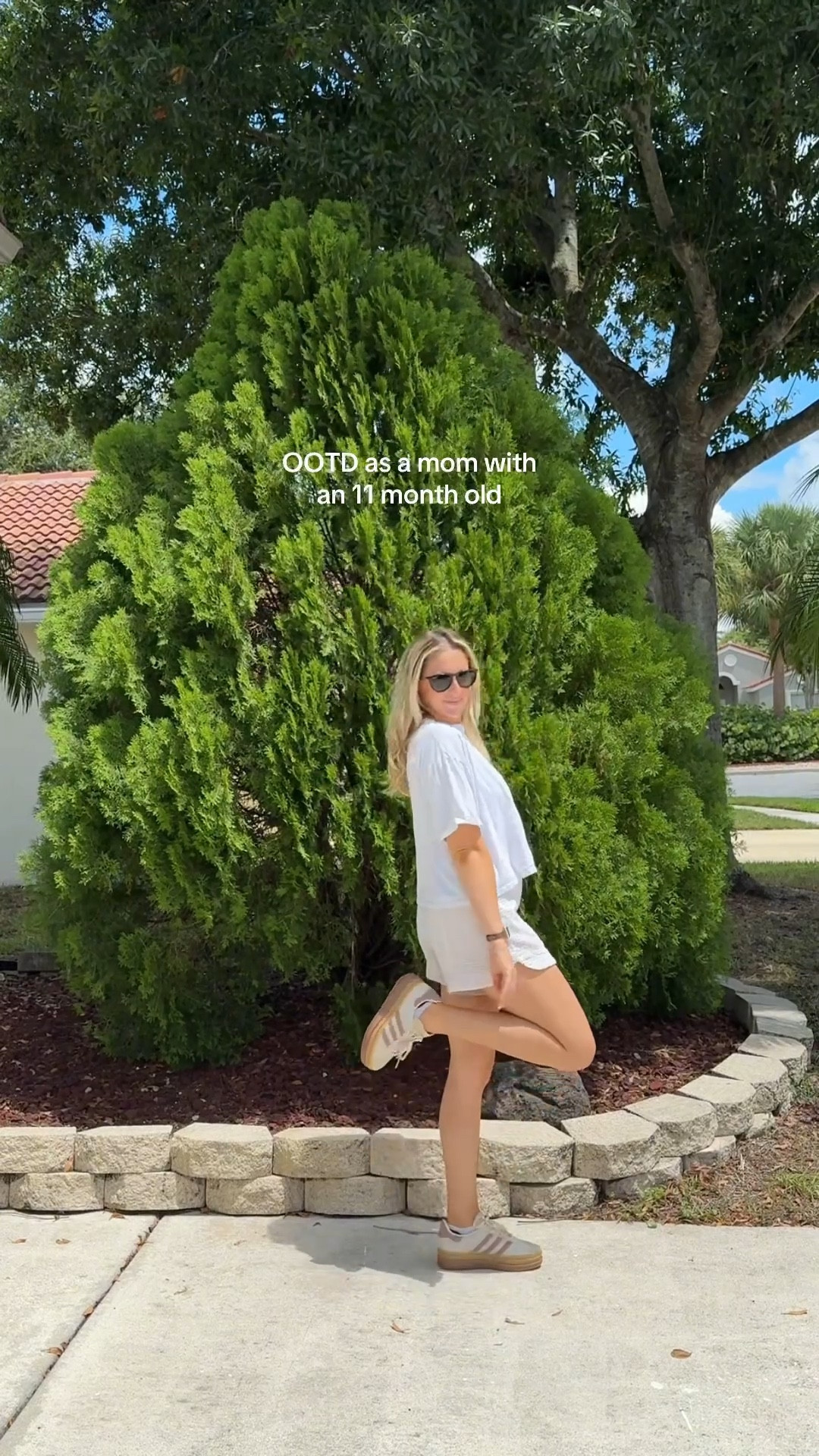Mom ootd 

#LTKShoeCrush #LTKBaby #LTKFindsUnder50