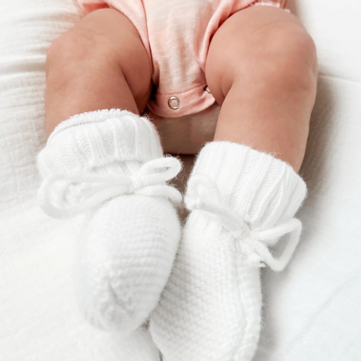 Knit Booties, White | SpearmintLOVE