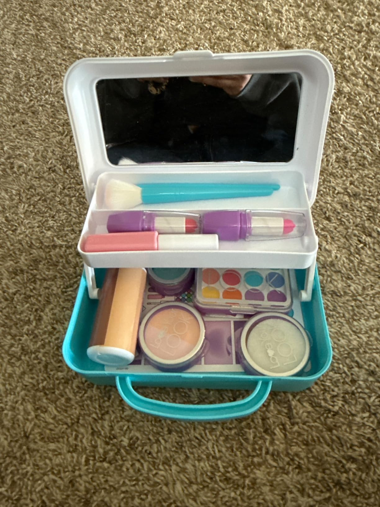 Melissa & Doug Love Your Look - Makeup Kit Play Set,16 pieces of pretend makeup | Amazon (US)