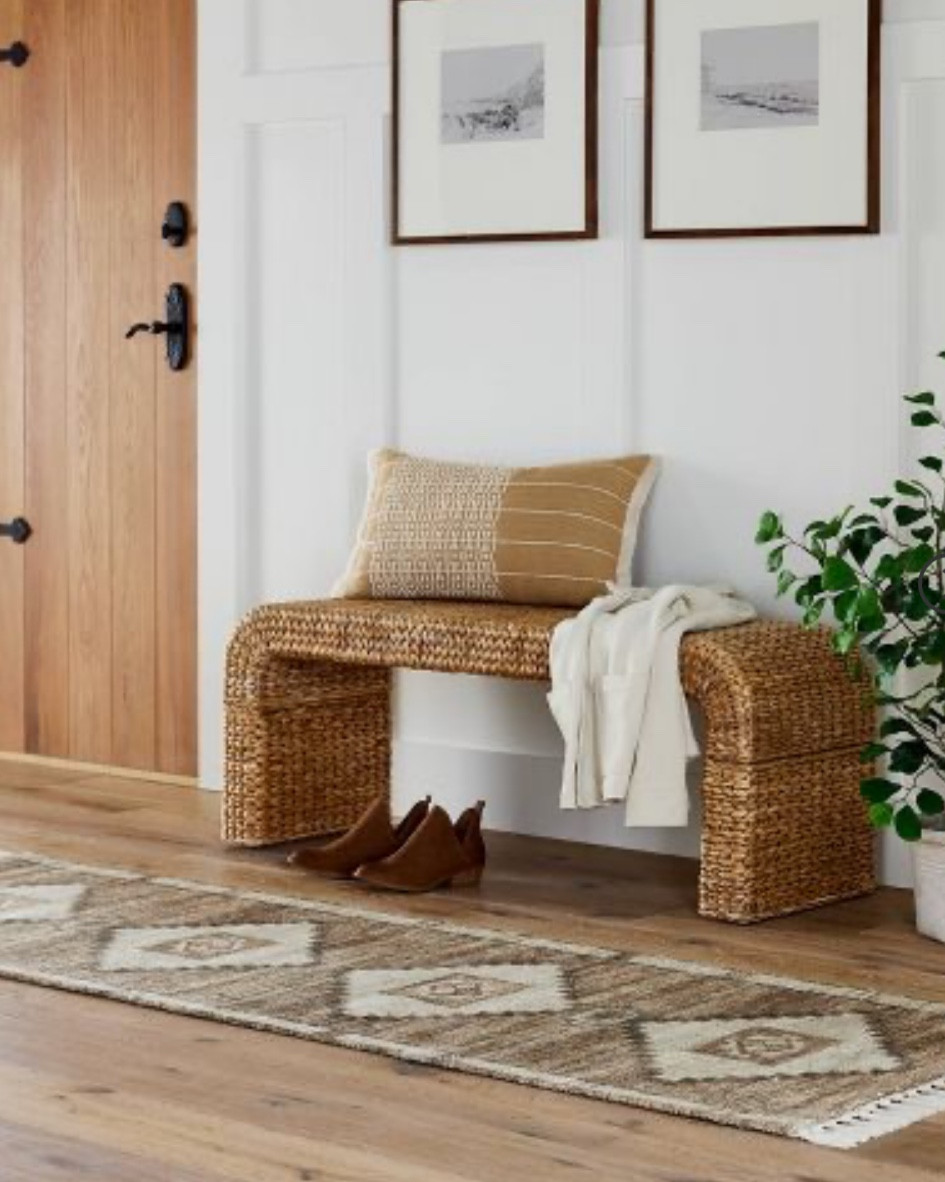 🎯Target Circle Week🎯
Amazing sale prices on benches, storage benches, ottomans, sofas, chairs and tables during the Circle Week of deals.

#LTKSeasonal #LTKSummerSales #LTKHome