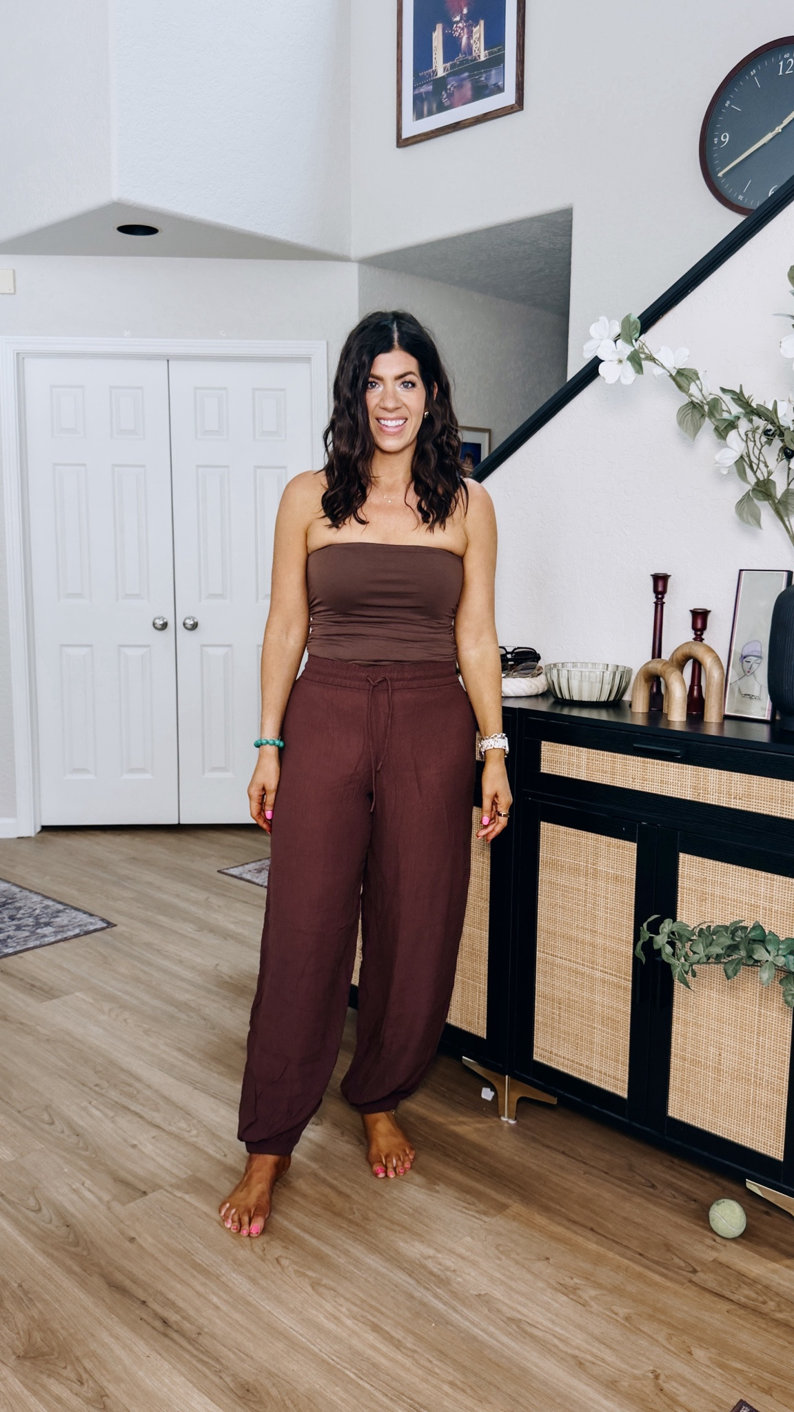 Old navy salon a medium tall tube top
Medium tall harem pant 

#LTKMidsize #LTKSaleAlert #LTKTall