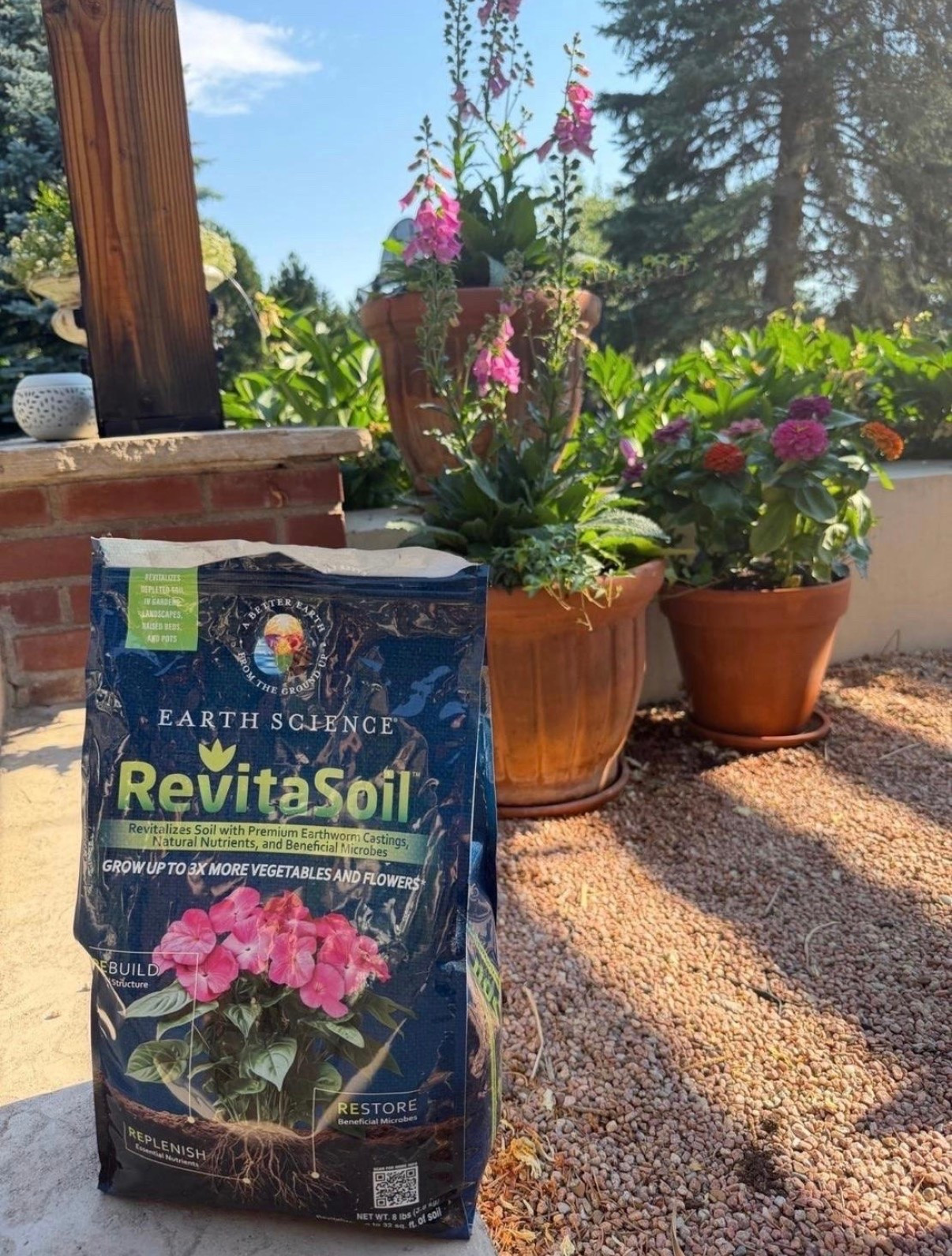 I always like trying a few new things in the garden each season 🌸 I recently started mixing this into my beds, and I’m excited to see how everything responds as the flowers really start taking off!