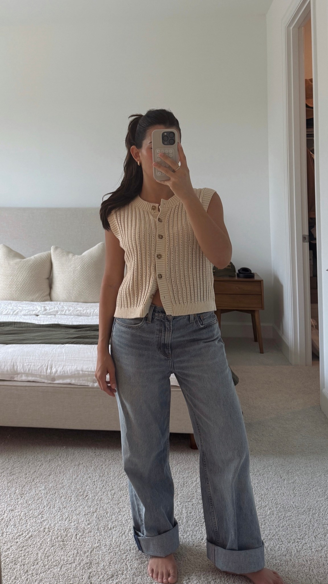 fav baggy jeans (size 25 for reference and still v baggy) 