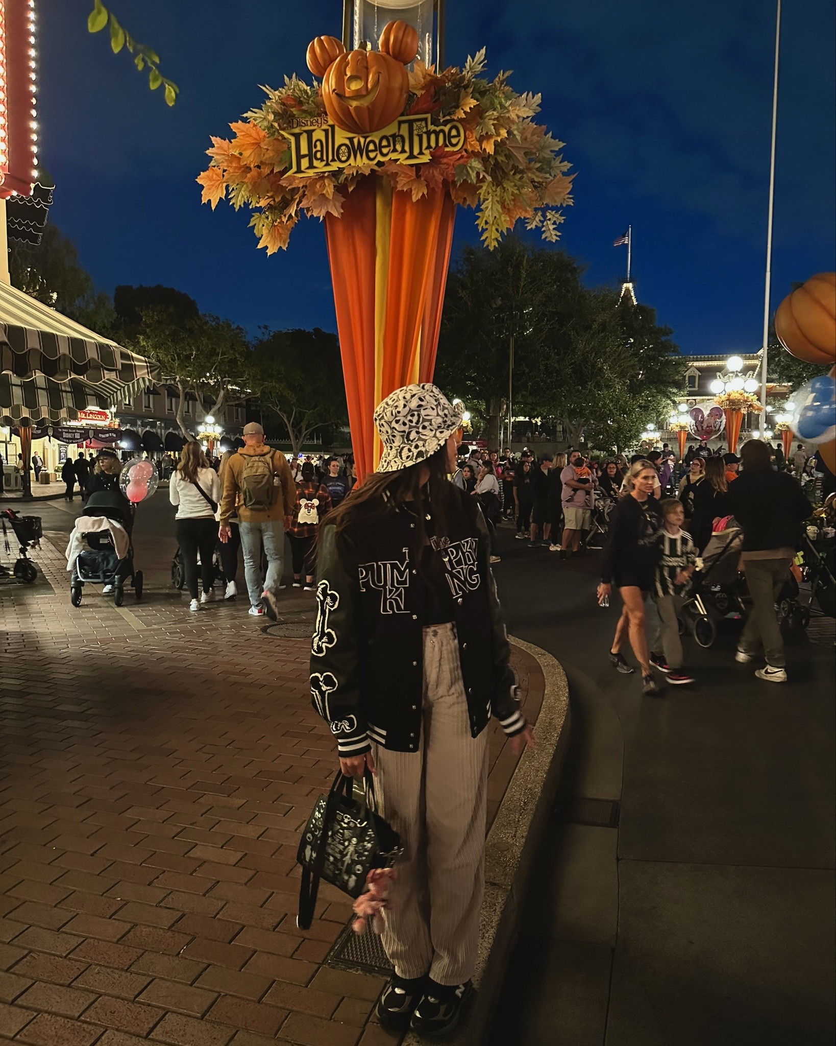 Happy October 1st🖤🎃👻🍂🦴🩻

#LTKHalloween #LTKSeasonal #LTKStyleTip