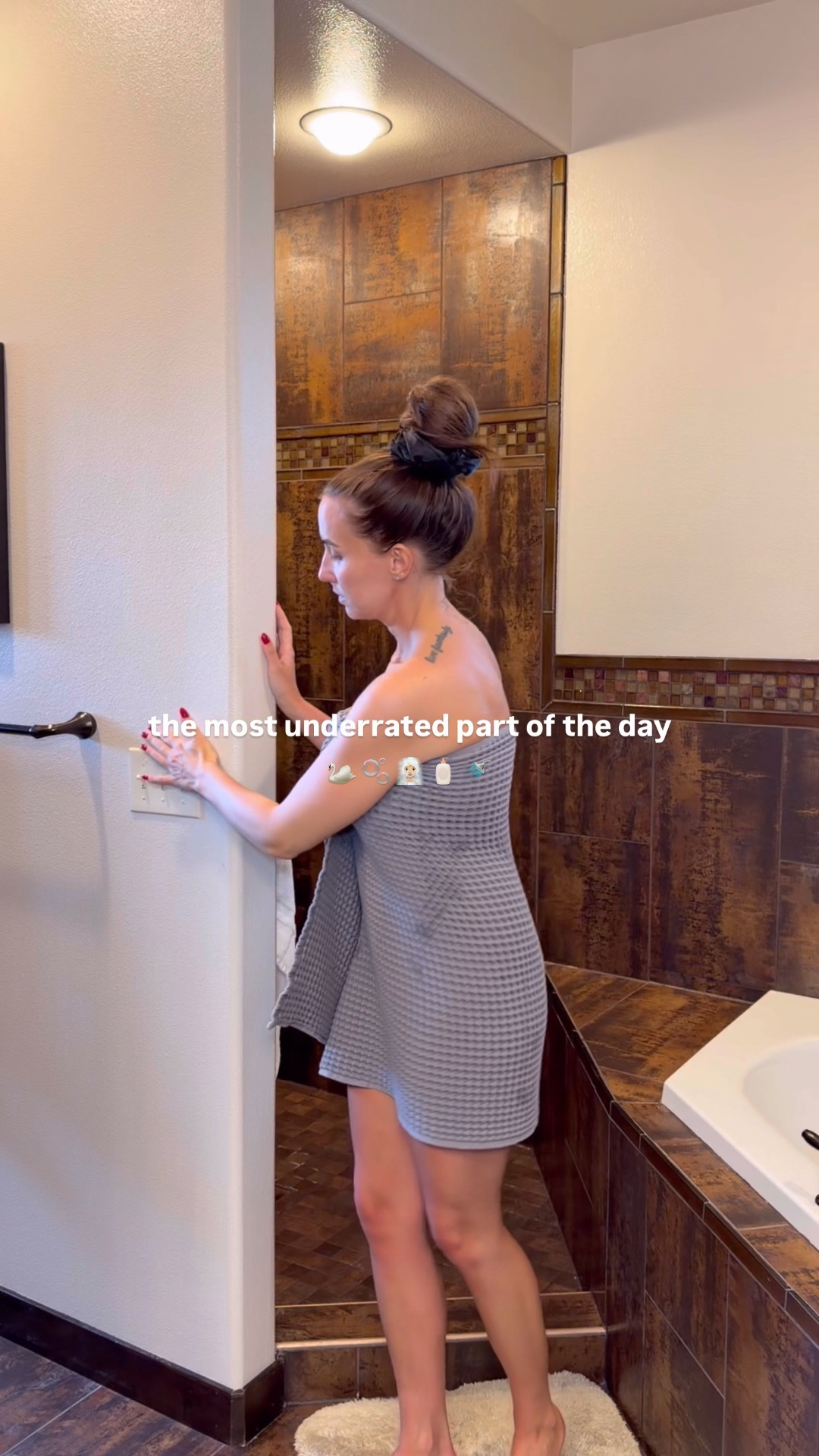 unwind with me 🫧 🦢 🚿 🧖🏼‍♀️ 

Skincare:
- skin better science 
- GlyMed+ 

#LTKmomlife #LTKselfcare #LTKBeauty