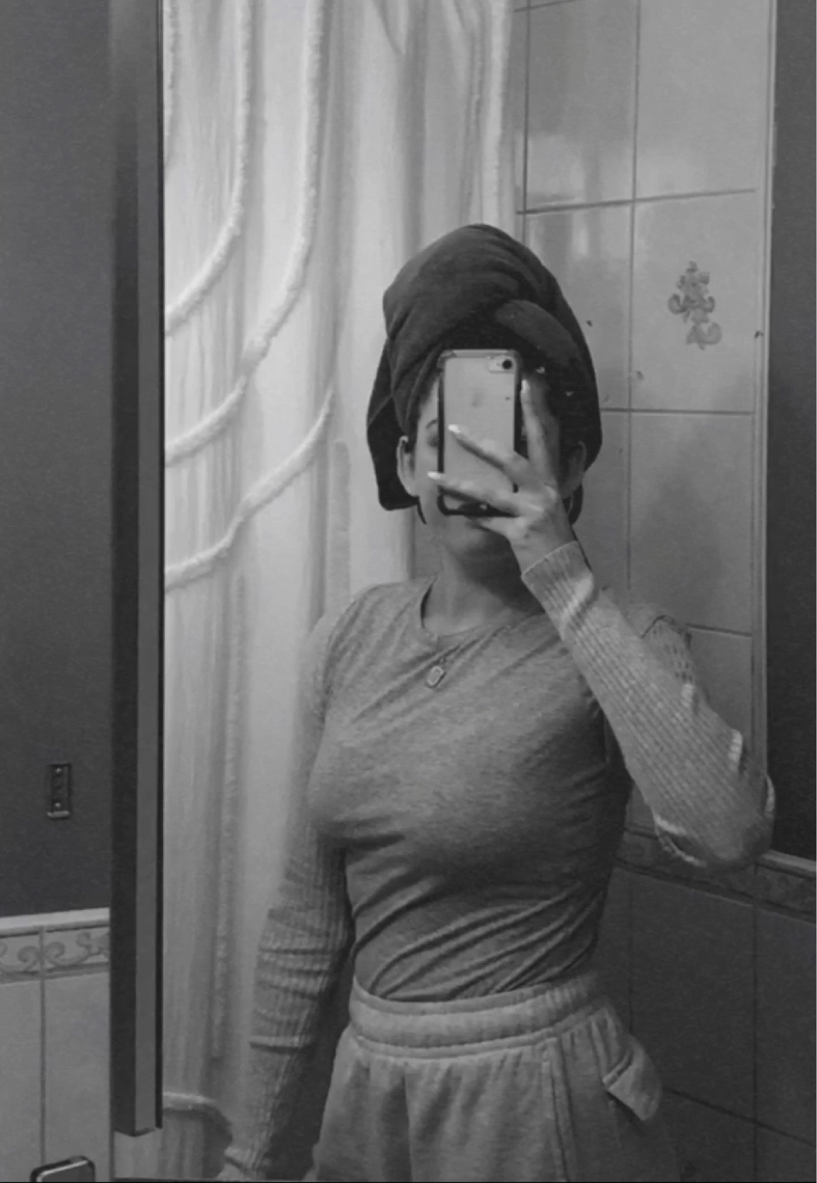 🌷self care & grey fits >