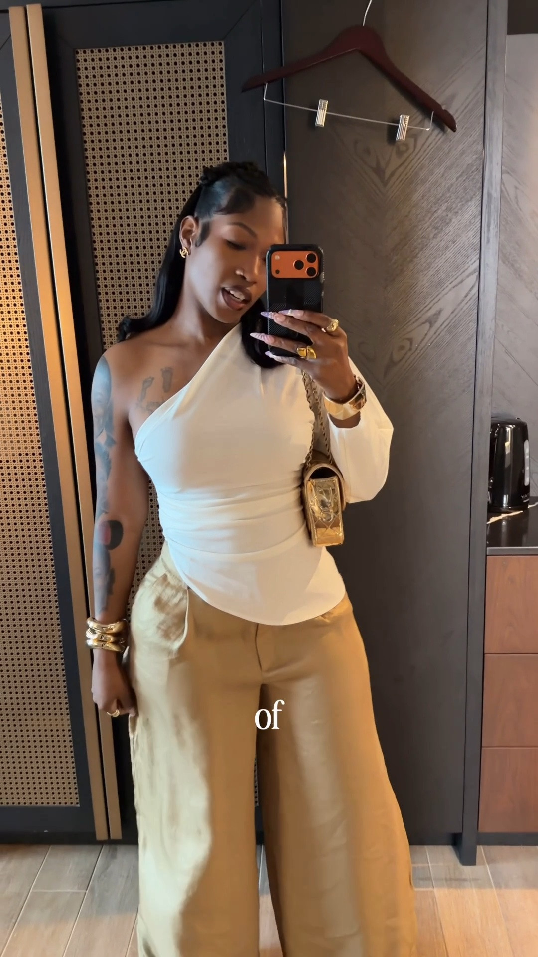 Night 1 OOTN welcome happy hour with @homedepot

Featuring 
@Zara old RUCHED ASYMMETRIC TOP i’ve linked some similar options
@chanel flap
@amazonfindsandfashion 
@christianlouboutin miss z heel

#LTKdayinmylife #LTKgrwm #LTKootd