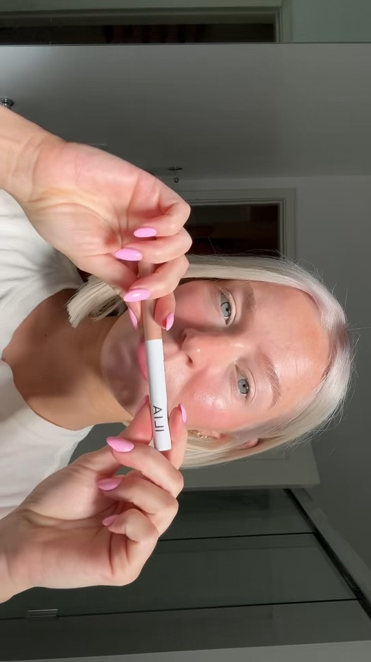 loving these new eye sticks!!

using shades bisque + opulent

#LTKBeauty #LTKWatchNow #LTKStyleTip