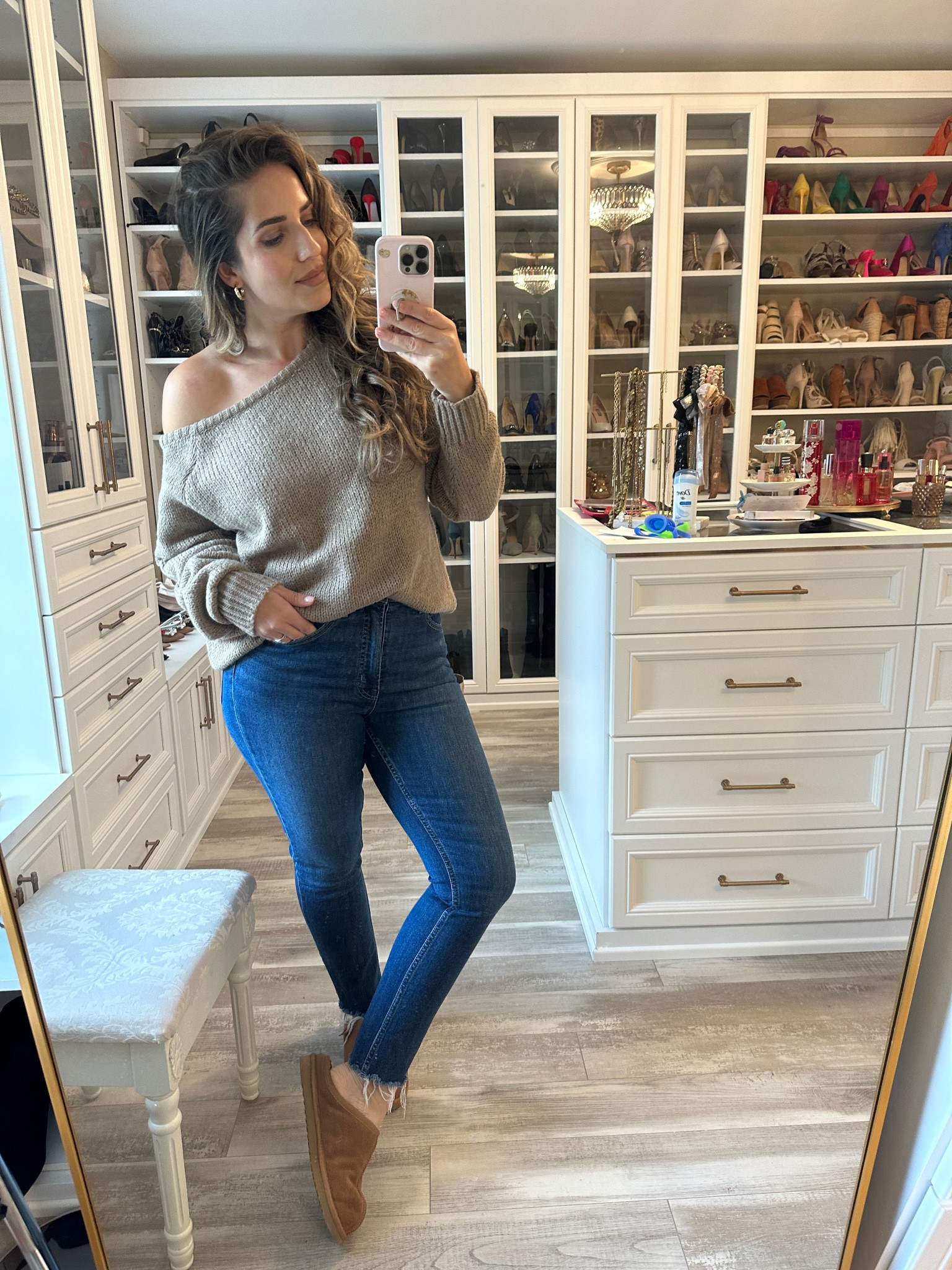 Busy mom casual fall #ootd and so affordable !

#LTKmidsize #LTKSeasonal #LTKfindsunder50