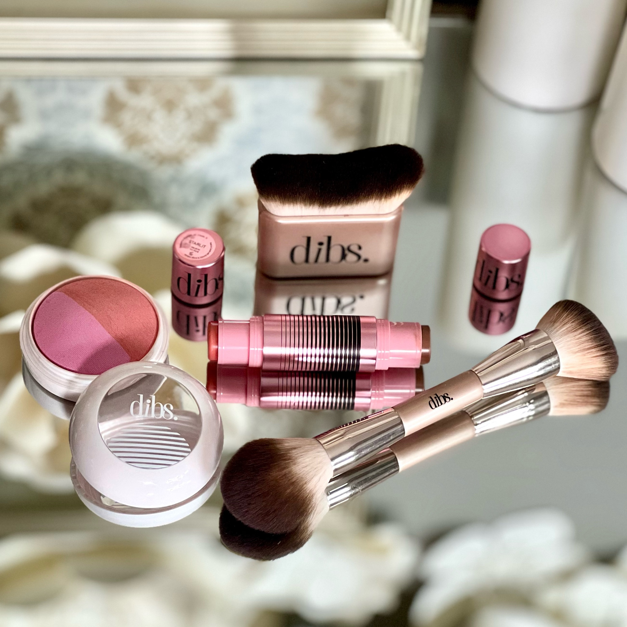 Unveiling a flawless blend of speed and beauty: Dibs Duet Baked Blush in Pop Star and the cream contour and blush stick in Starlit. 

Fast, easy, and oh-so-pretty – because who said glamour couldn't keep up? 💫 

#LTKplussize #LTKbeauty #LTKstyletip