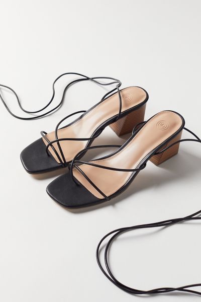 UO Kendal Strappy Heeled Sandal | Urban Outfitters (US and RoW)