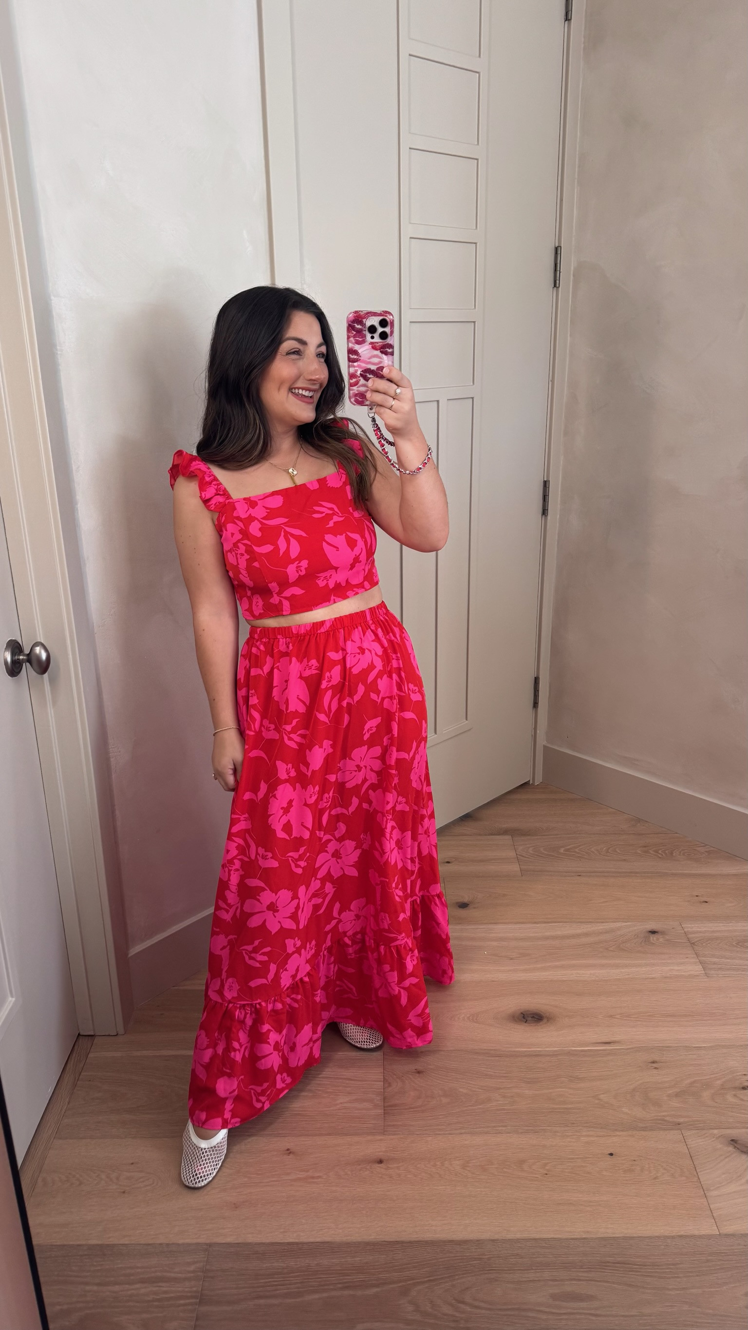 Matching set! Love the red and pink floral print! Perfect for vacation or summertime! 

Tank with square neck! 
Skirt is full length on me! Very stretchy! 
Size small 

5'0" 140lbs

#LTKPetite #LTKootd #LTKSeasonal