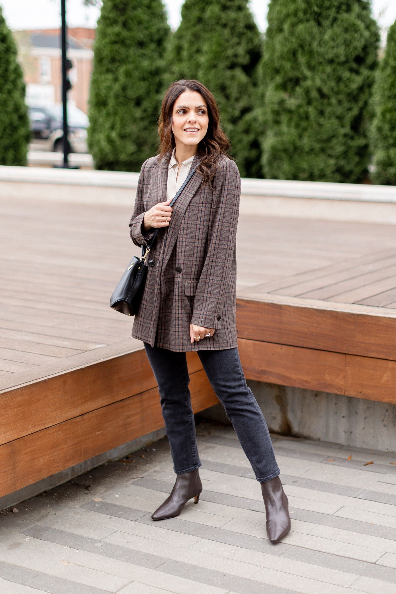 Fall capsule outfit idea | polo sweater, black straight jeans, ankle booties, plaid blazer 

#LTKstyletip
