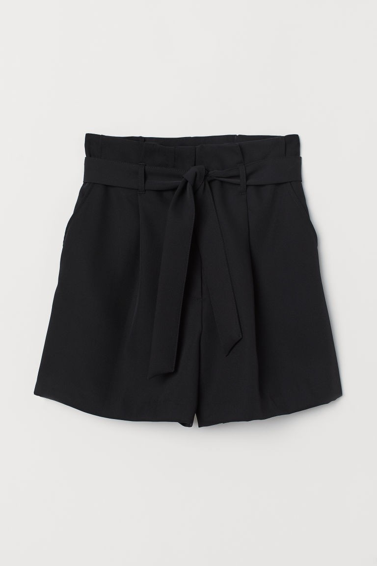 H & M - Shorts with a tie belt - Black | H&M (UK, MY, IN, SG, PH, TW, HK)
