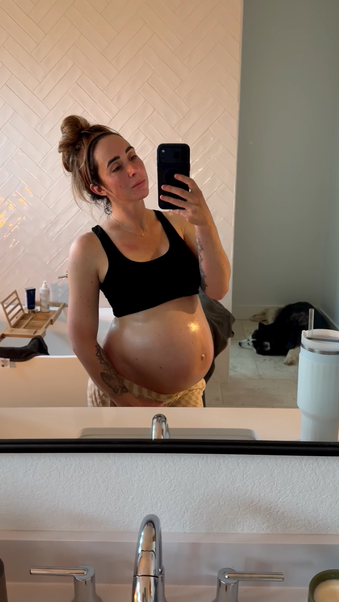 Freshly moisturized bump #36weekspregnant

#LTKmomlife #LTKselfcare