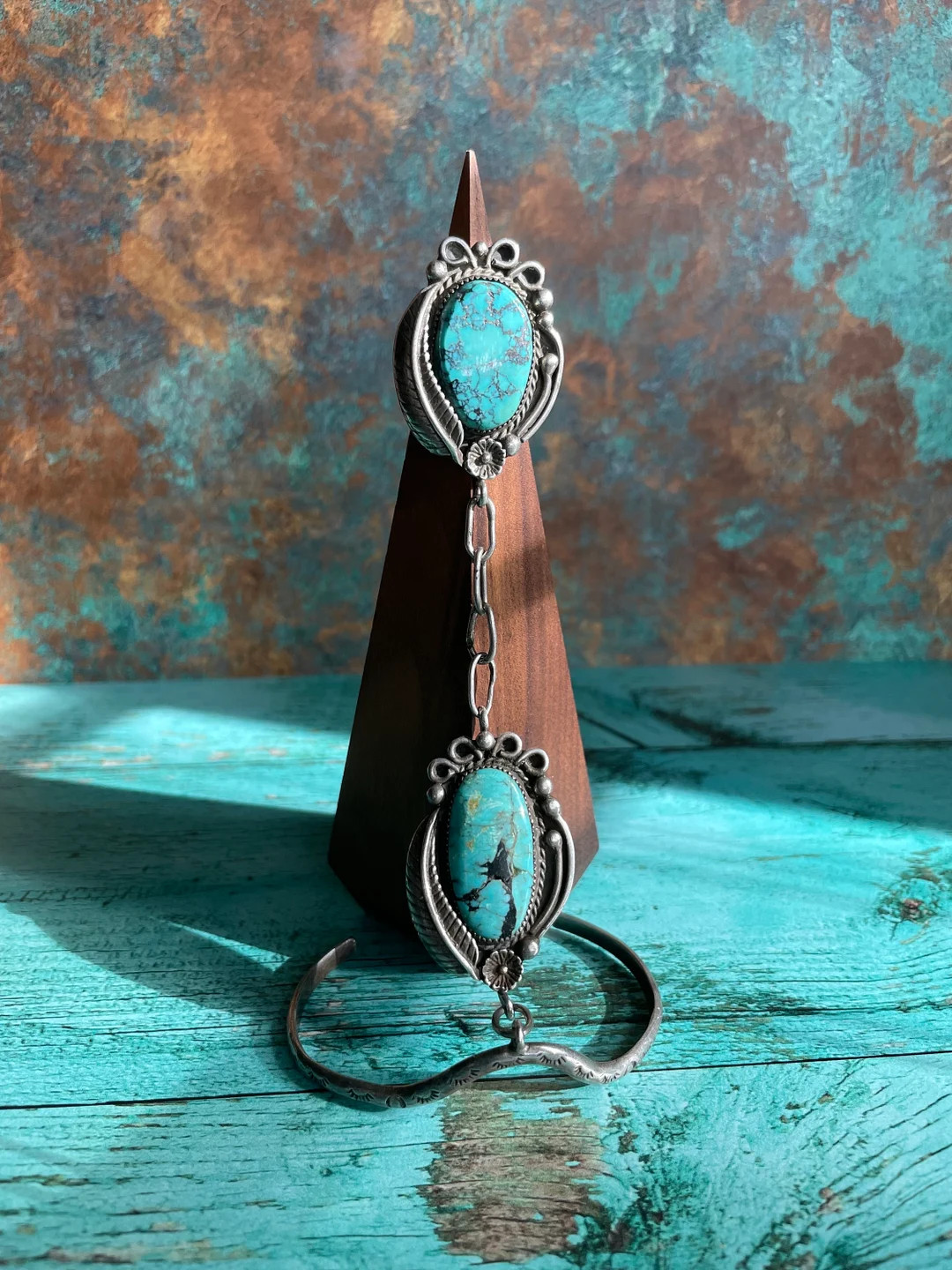 Beautiful Native American Navajo Slave Bracelet Sterling Silver and Gemmy Large Turquoise - Etsy | Etsy (US)