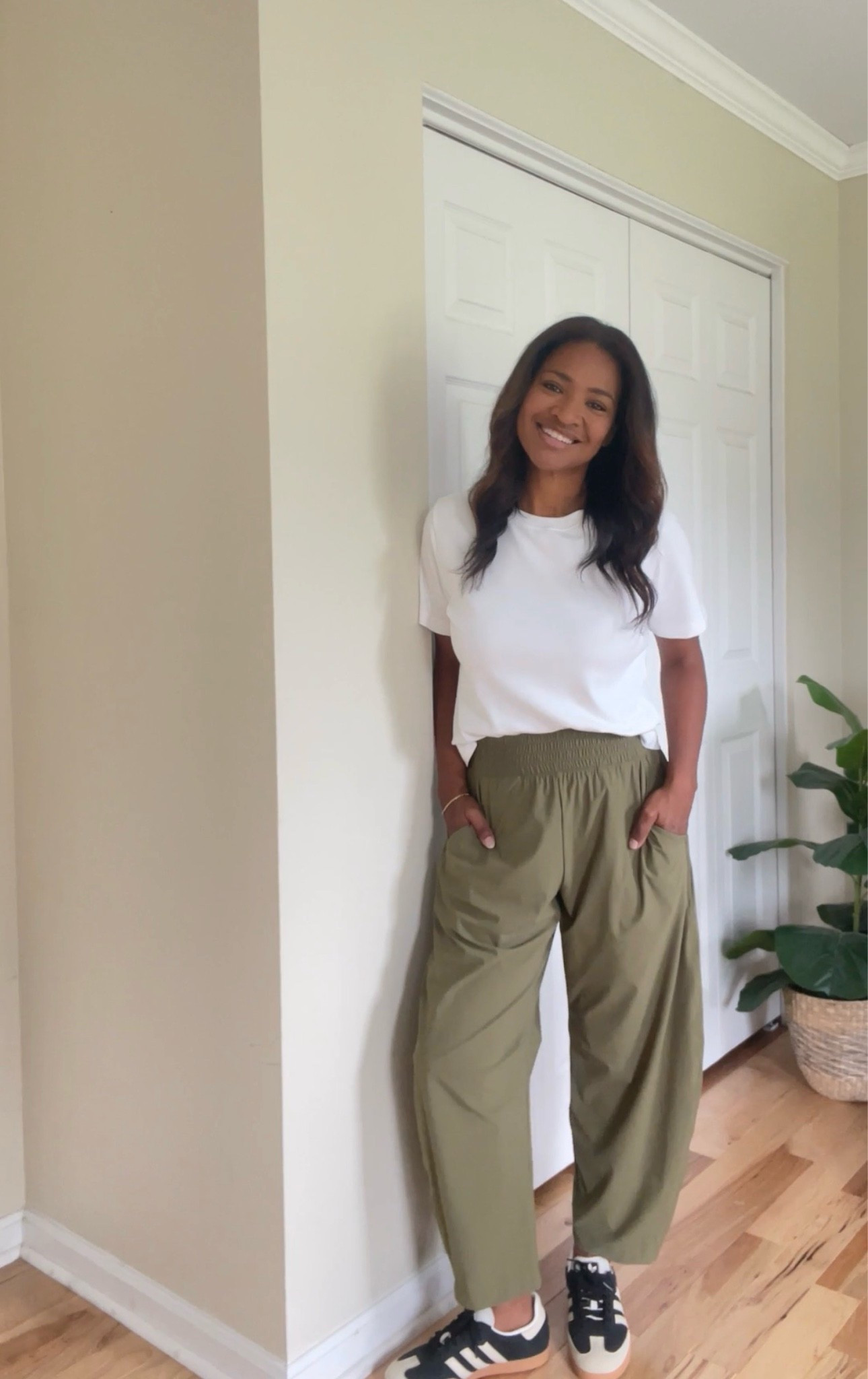 Wearing a size small in top and pants. Size down 1/2 in the shoes

#LTKgrwm #LTKootd #LTKOver40
