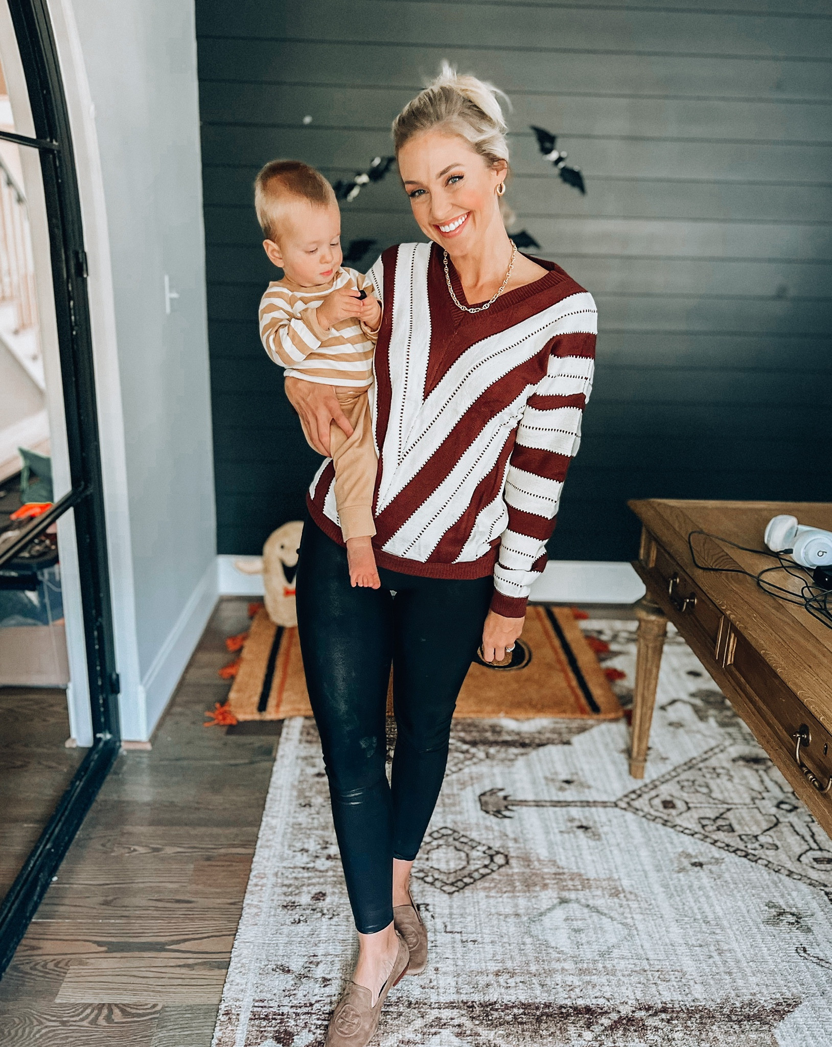 Fall Look for the Stay at Home Mom

Spanx Faux Leather Leggings//Tory Burch Loafers//Amazon Sweater //Electric Picks// Colored Organics// Baby// winter// jewelry// 

#LTKSeasonal #LTKHalloween #LTKstyletip